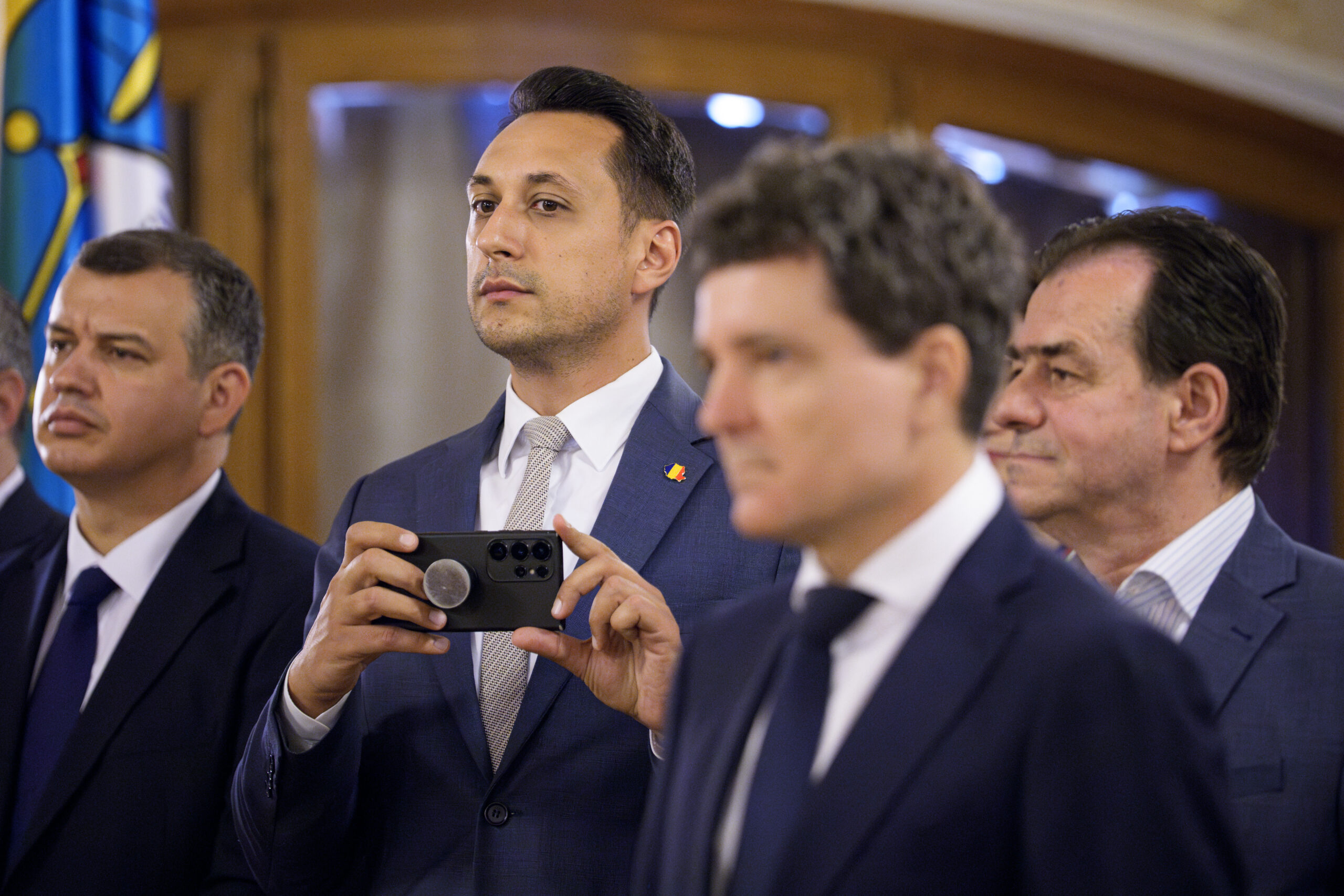 Vlad Gheorghe face plangere penala imotriva lui Ciolacu