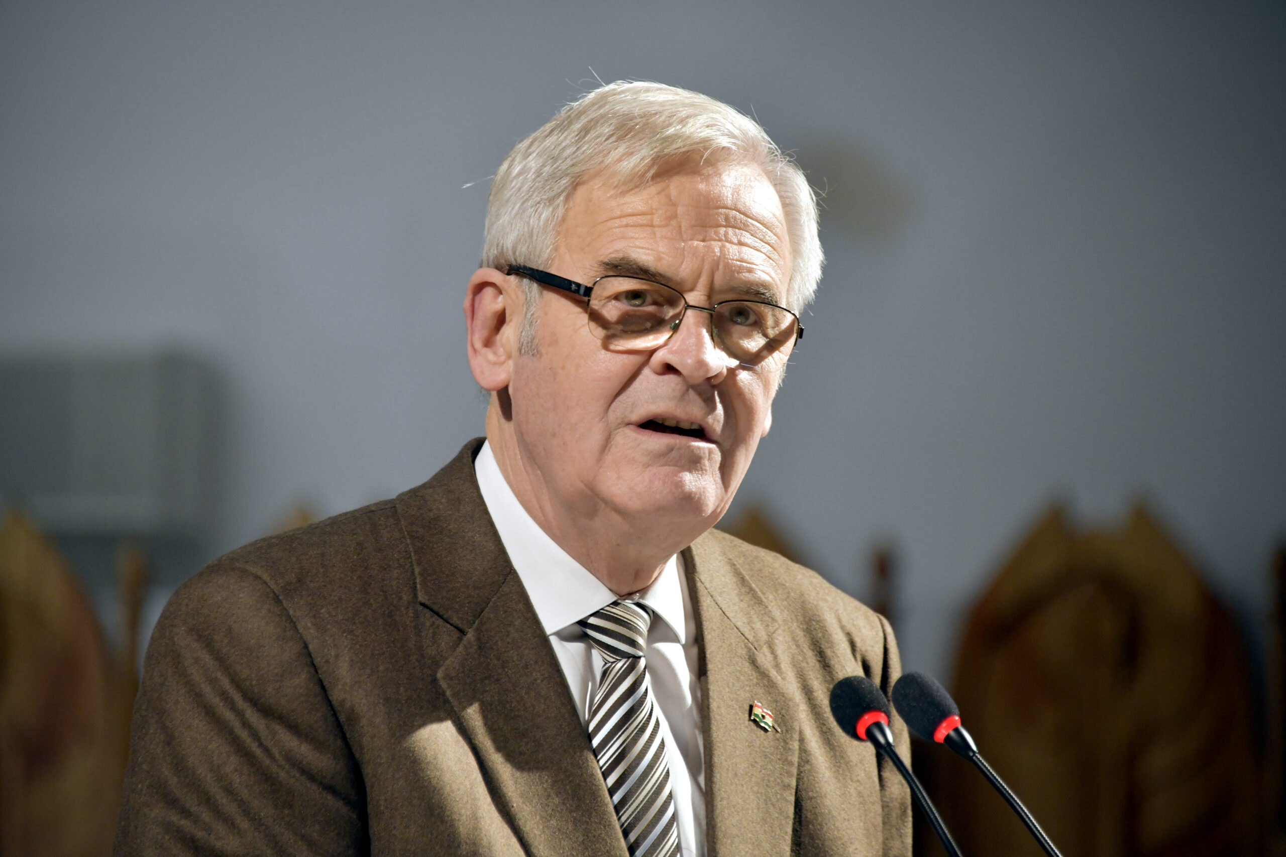reactia AUR la declaratiile lui Laszlo Tokes Romania nu este teren de joaca pentru obsesia separatista