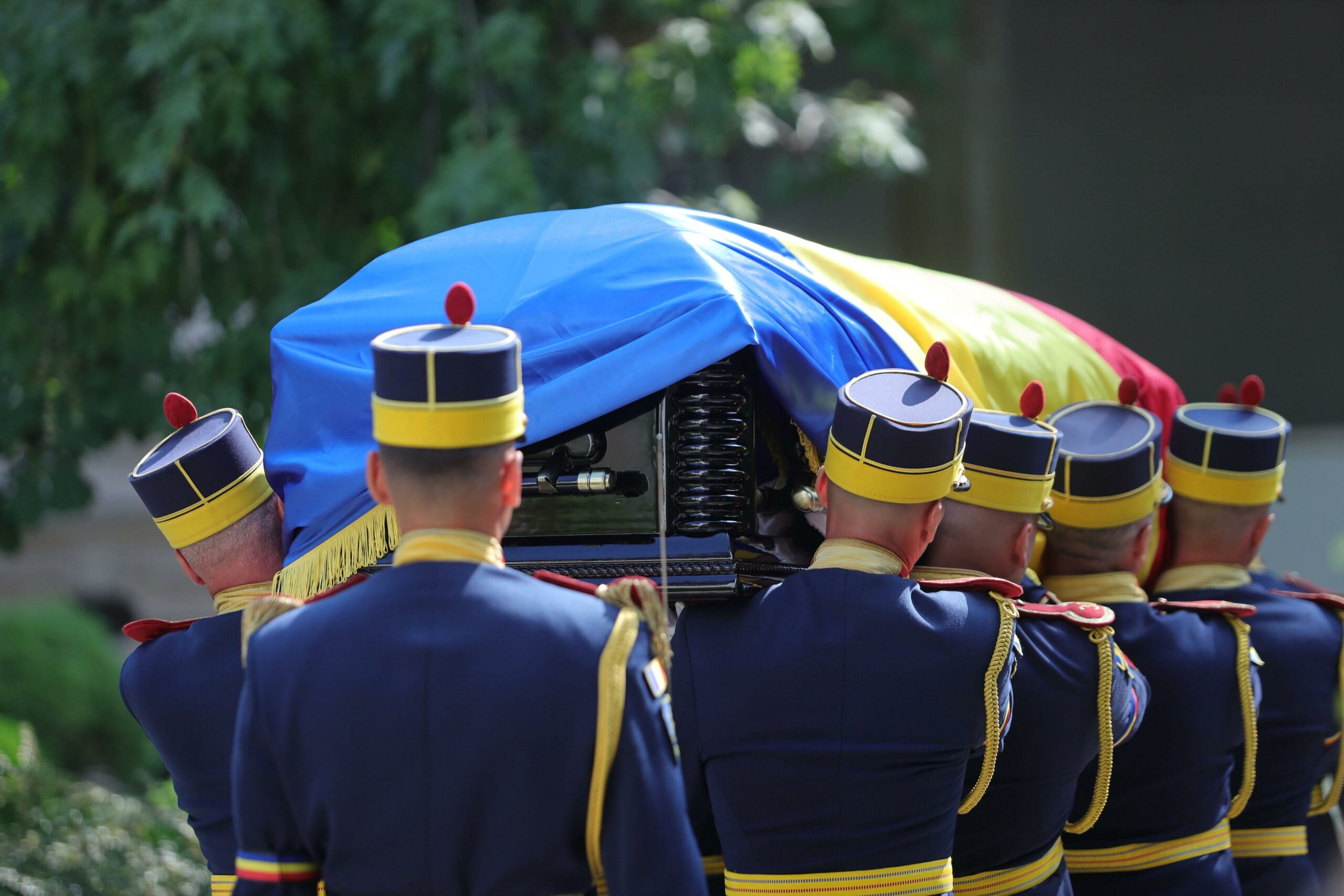 Ion Iliescu a fost inmormantat cu onoruri militare