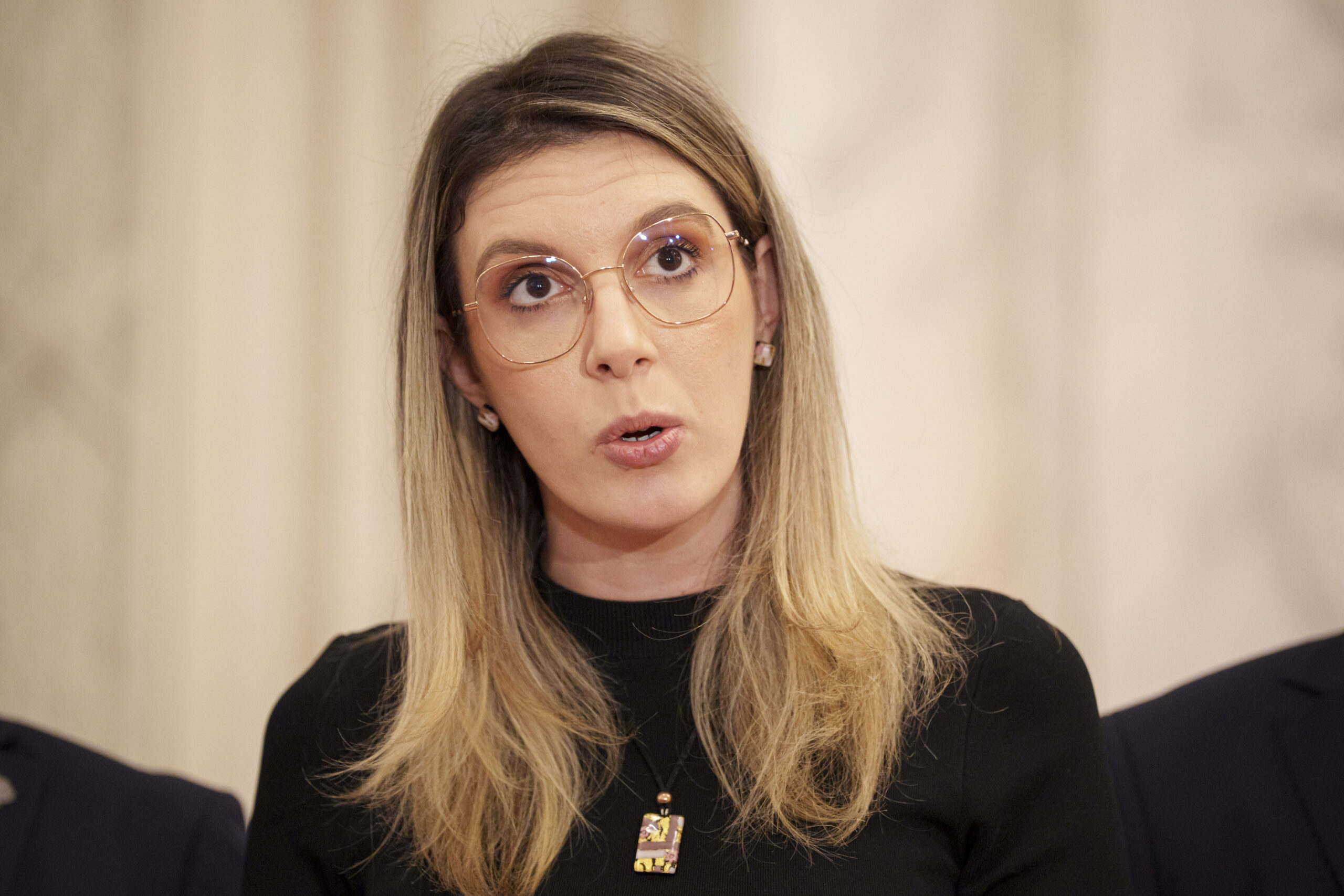 Ministrul Mediului Chirii colosale la Apele Romane