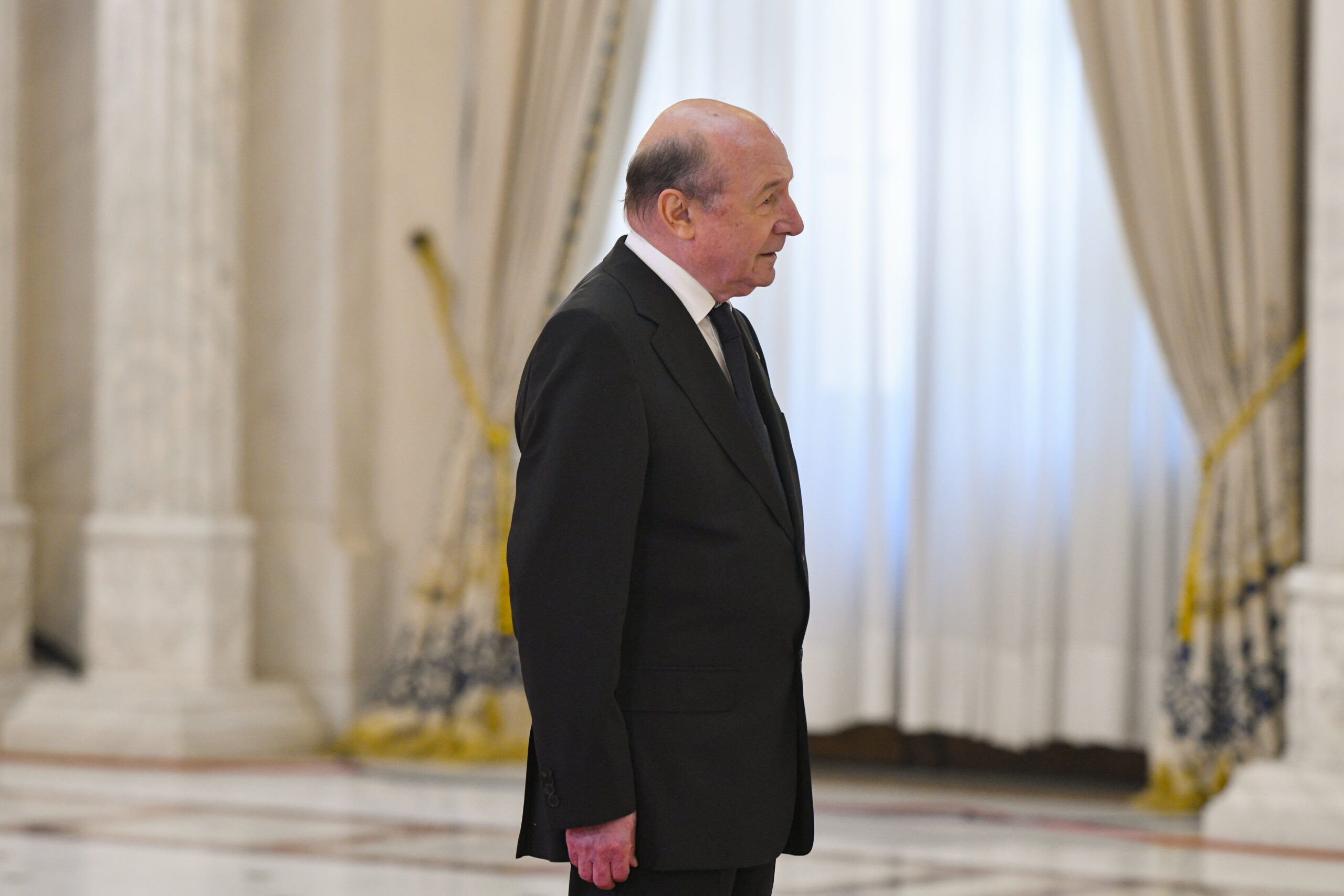 Alegeri parlamentare in Moldova Traian Basescu Este momentul Tricolorul la catarg Moldova va invata Moscova