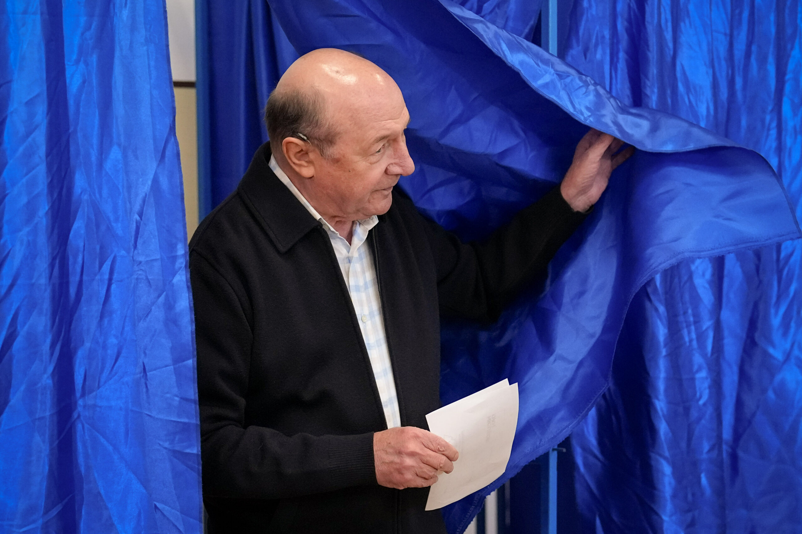 Basescu a anuntat cand va solicita cetatenia moldoveneasca
