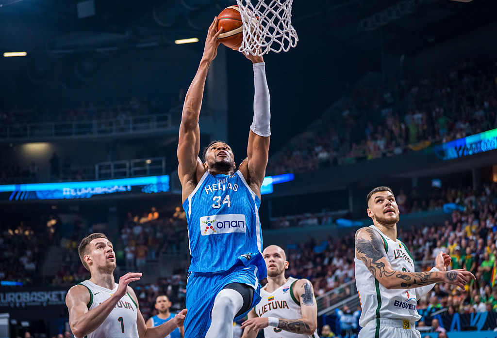 Duel incendiar la Riga Turcia si Grecia in semifinale EuroBasket