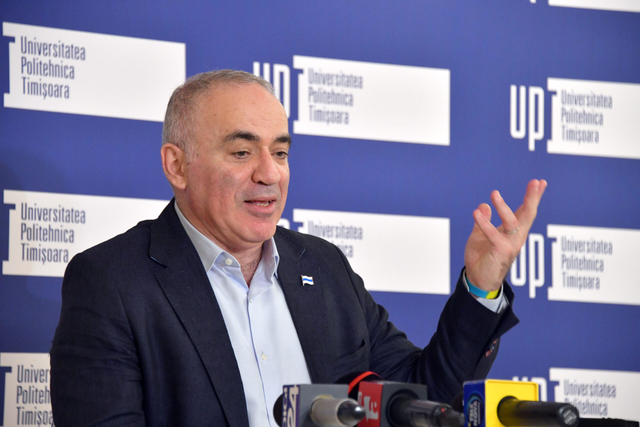 Garry Kasparov critic la Romania pentru interdictia aeriana