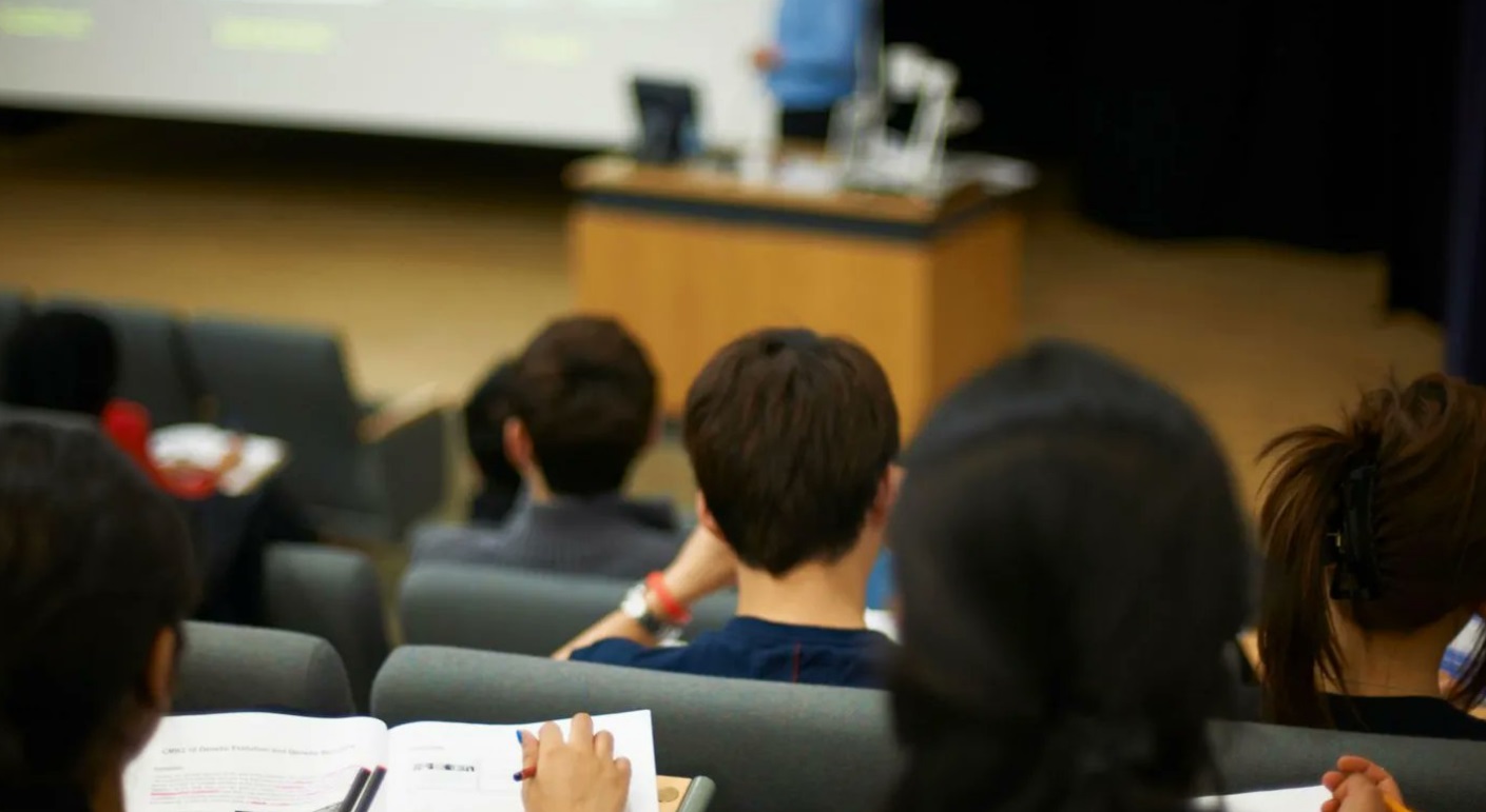 Ministerul Educatiei Nu vor fi probleme la salarii si burse