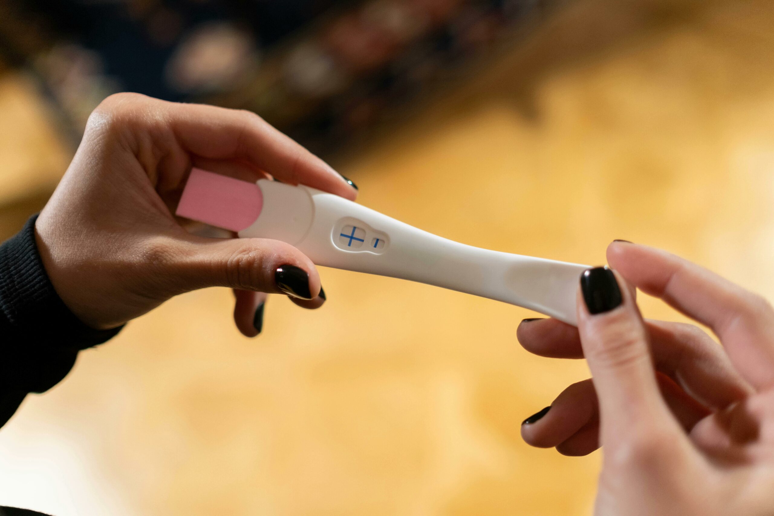 ONG uri acuza amendamente ce limiteaza accesul la avort