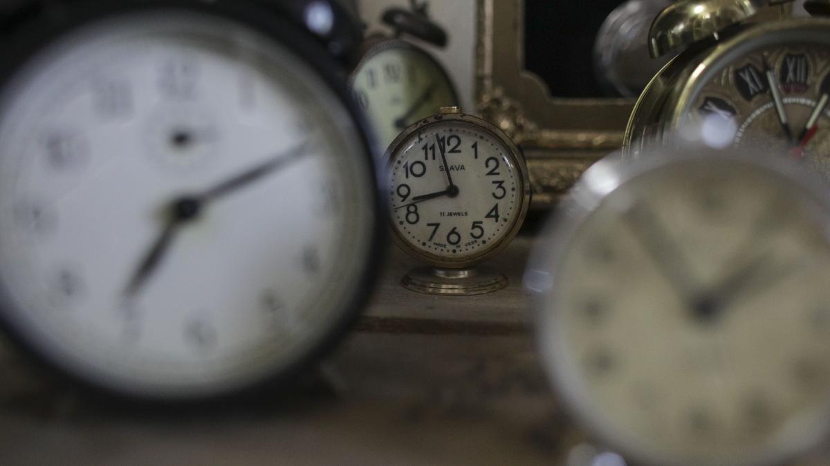 Timpul Legal Roman Romanai obtin o ora in plus de somn