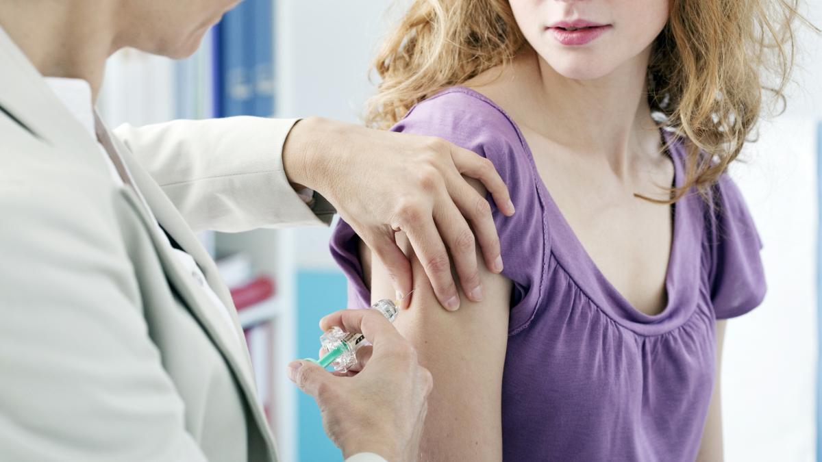 Vaccinul anti HPV este gratuit pentru tineri sub 26 ani