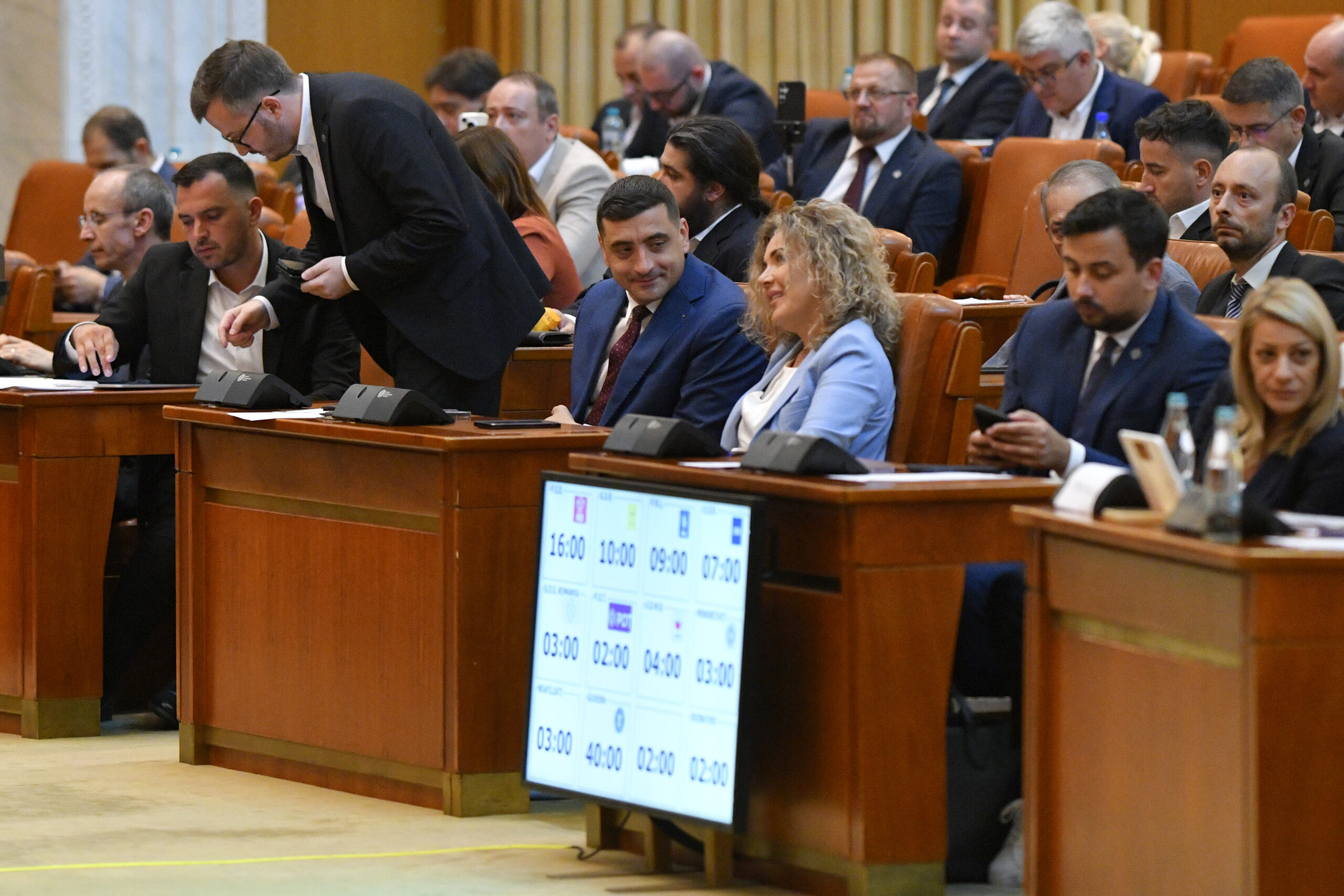 INSCOP AUR scade sub 40 dupa alegerile din 2025 Cum stau celelalte partide