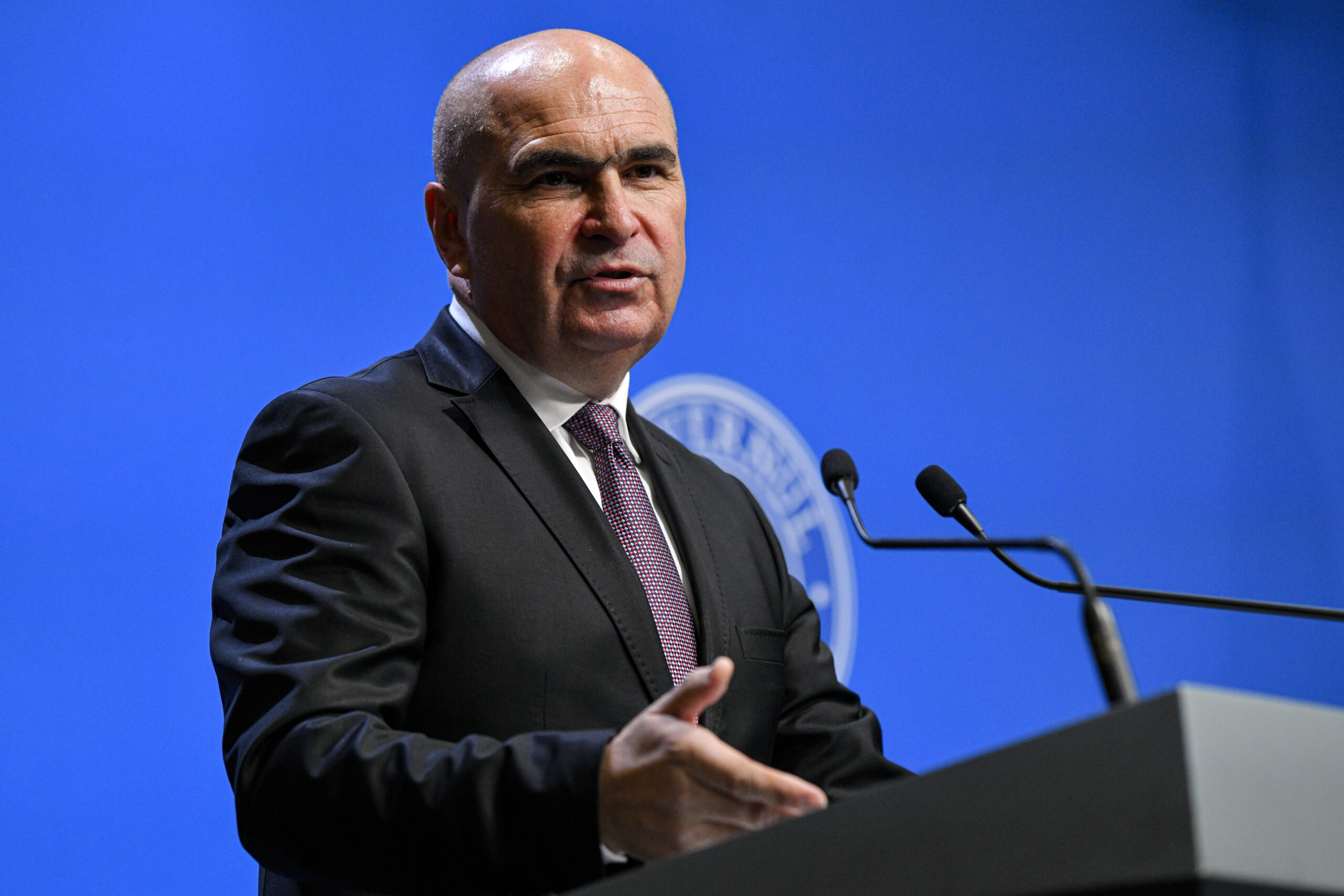 Premierul Ilie Bolojan discuta despre premise bune pentru legea pensiilor magistratilor