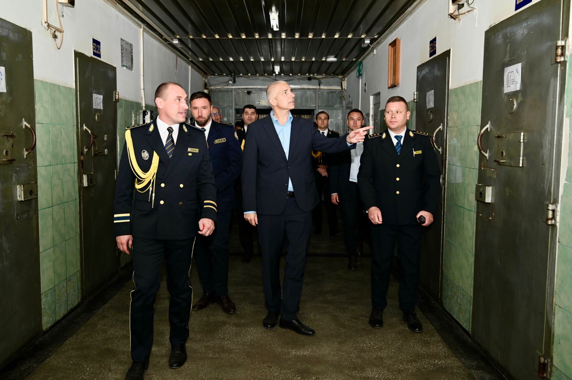 Radu Marinescu vizita la Penitenciarul Botosani Imagini interioare
