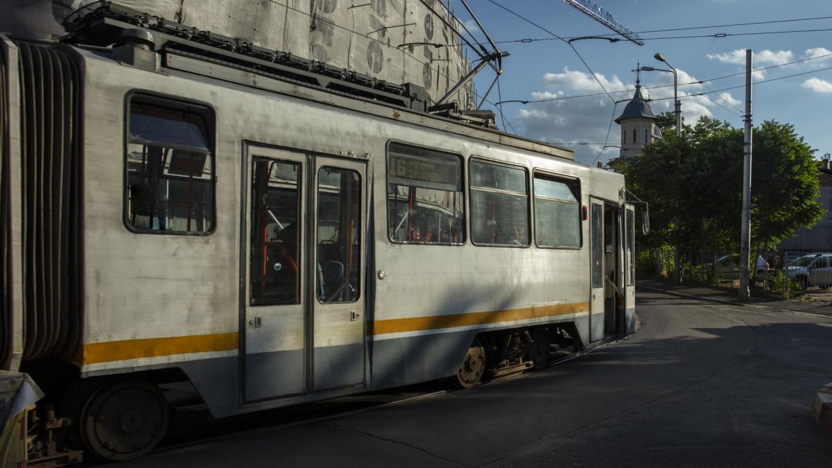 Doua tramvaie sau ciocnit in Bucuresti un copil ranit