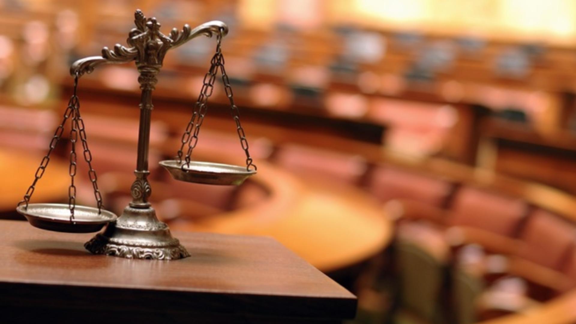 Miza scandalului din justitie si razboiul CSM