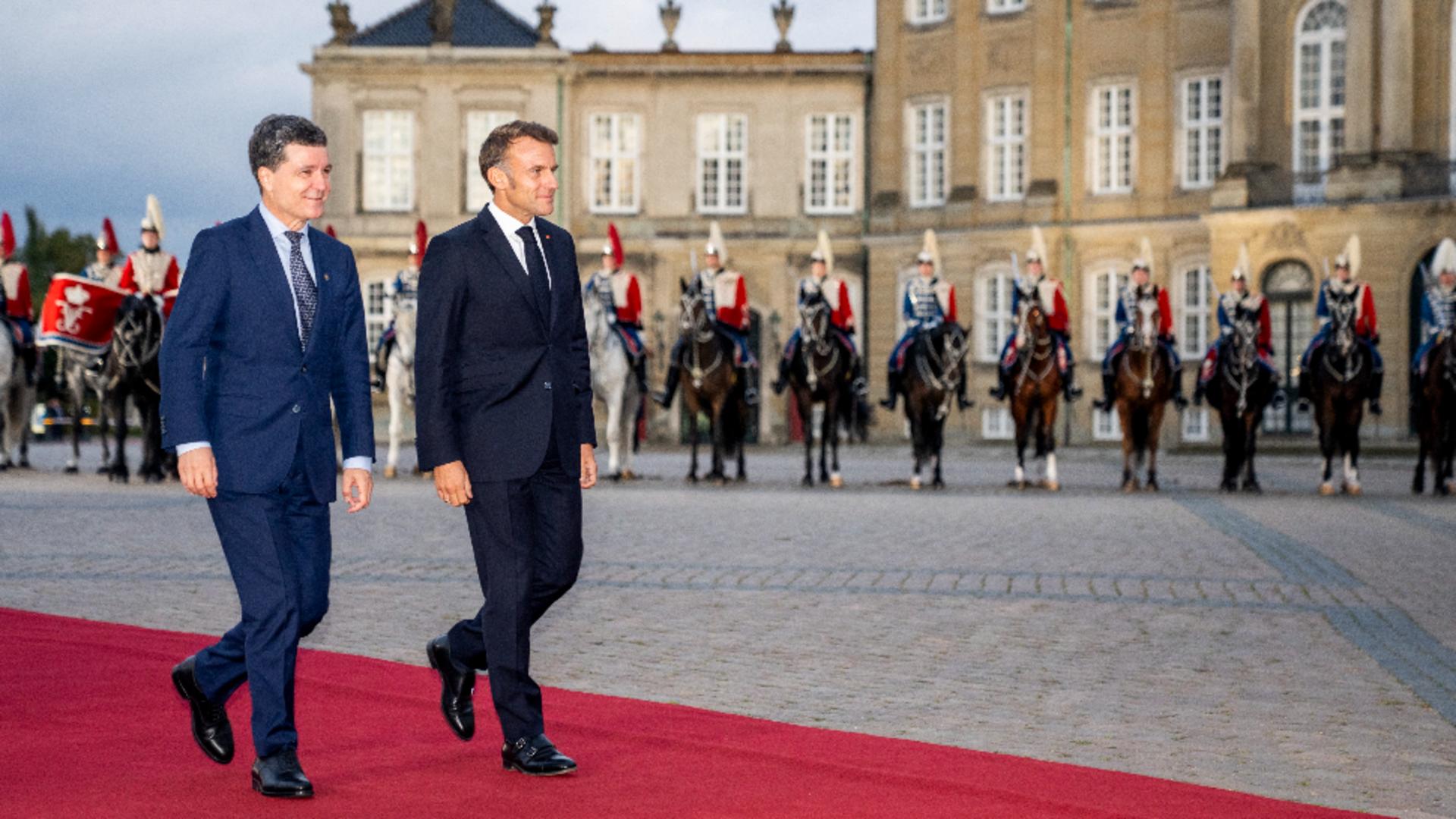 Nicuser Dan se ntalneste cu Emmanuel Macron la Elysee