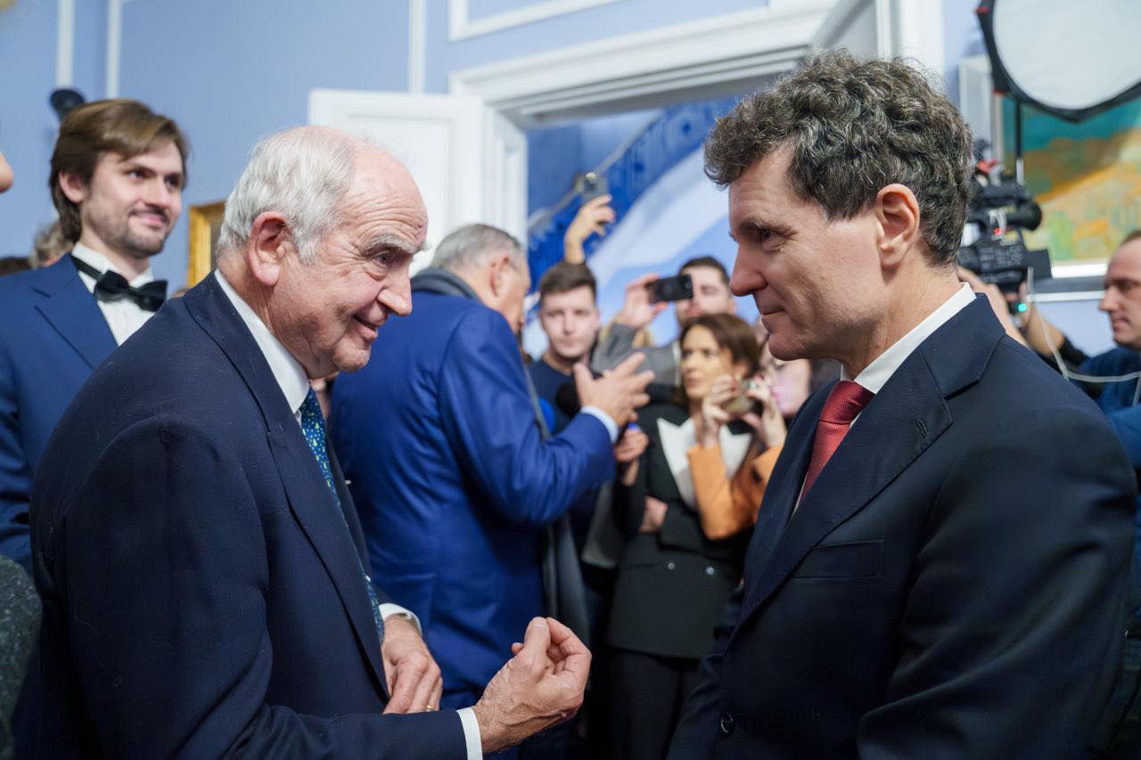 Presedintele Nicusor Dan s a intalnit la Londra cu Nicolae Ratiu