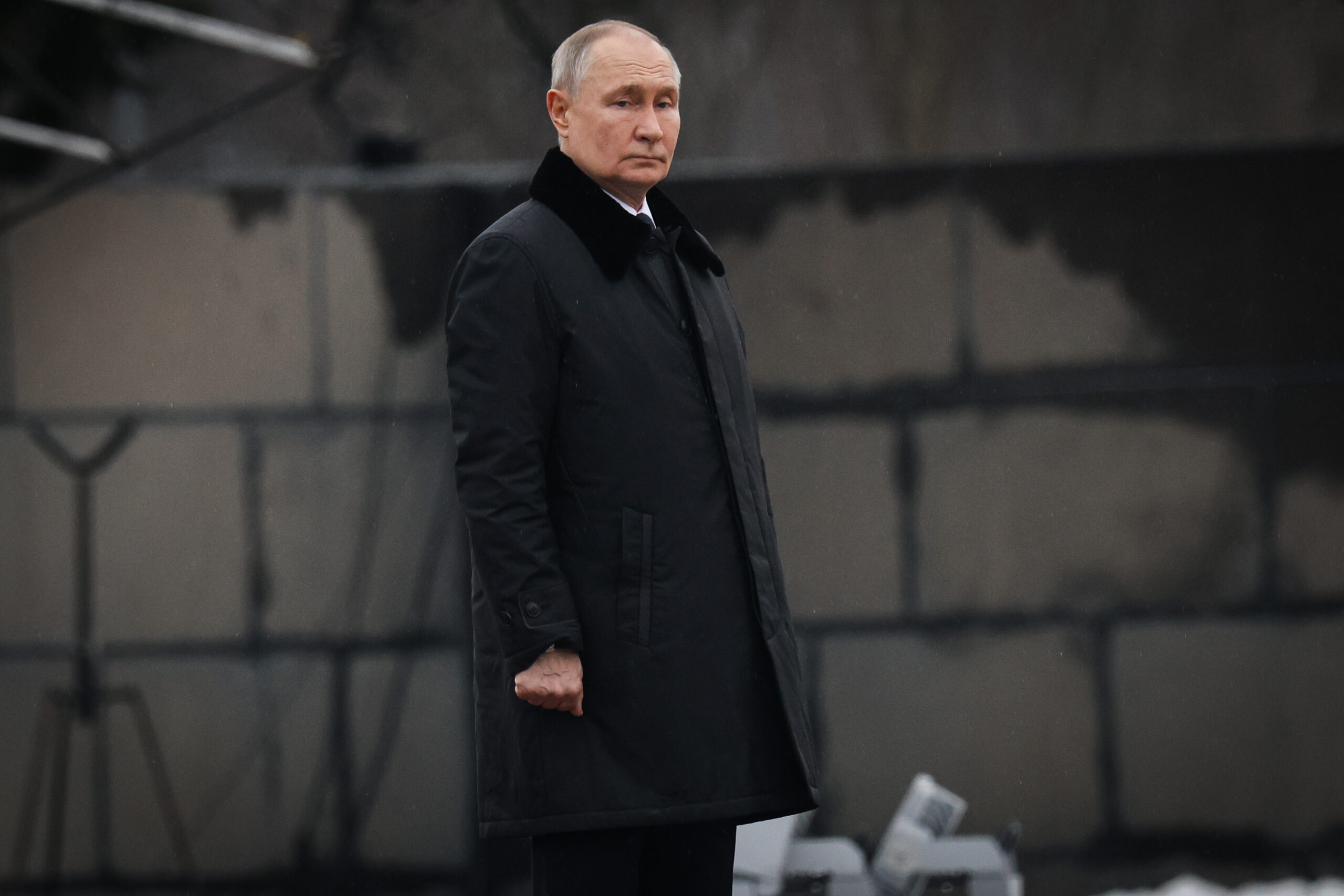 Vladimir Putin semneaza decretul privind chemarea rezervistilor pentru 2026