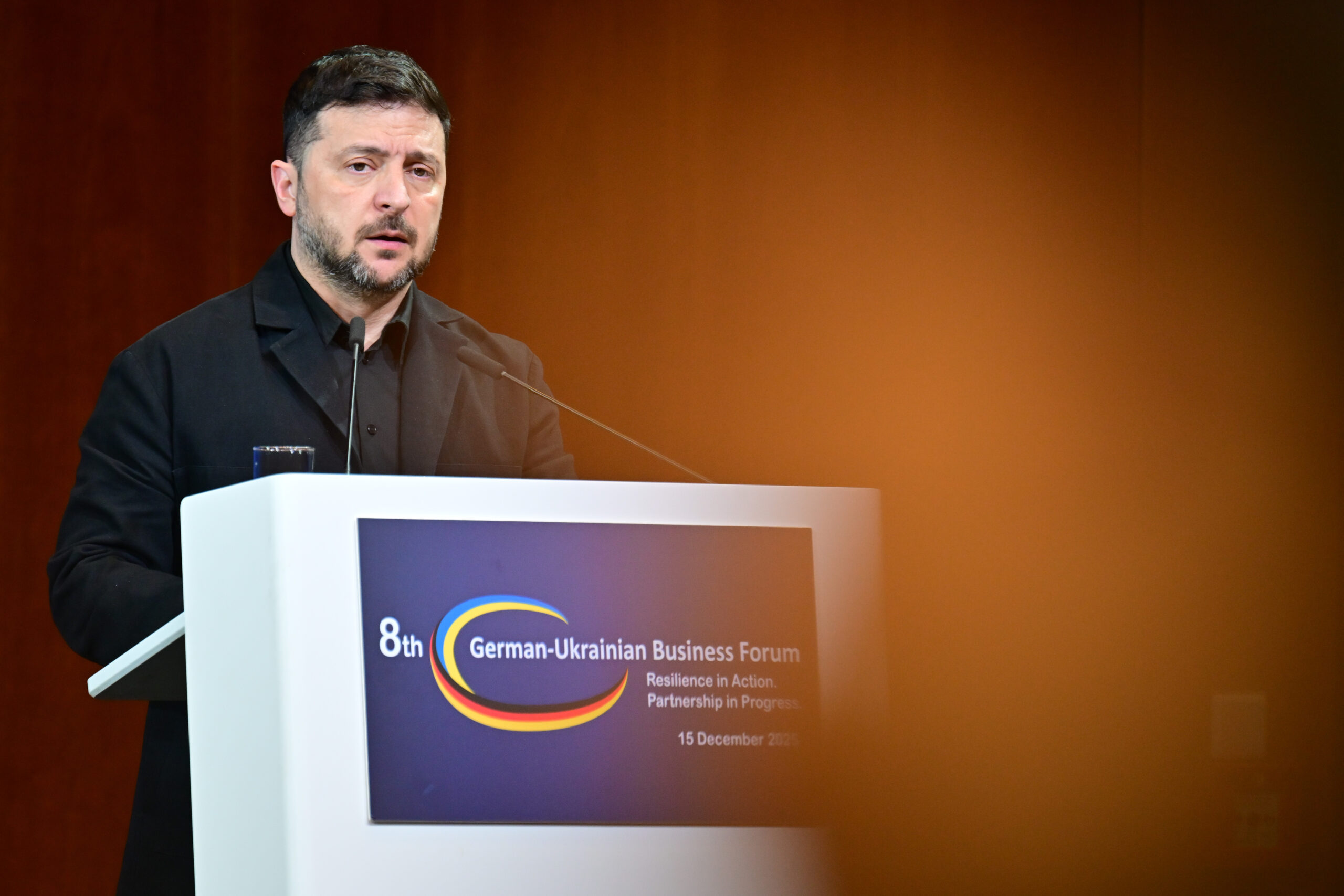 Zelenski afirma ca Ucraina si SUA pot relua discutiile de pace