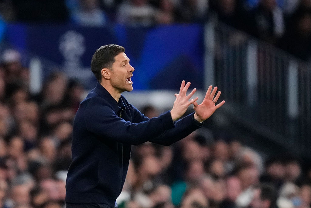 Xabi Alonso pariul cel mare al Europei Trei cluburi il doresc