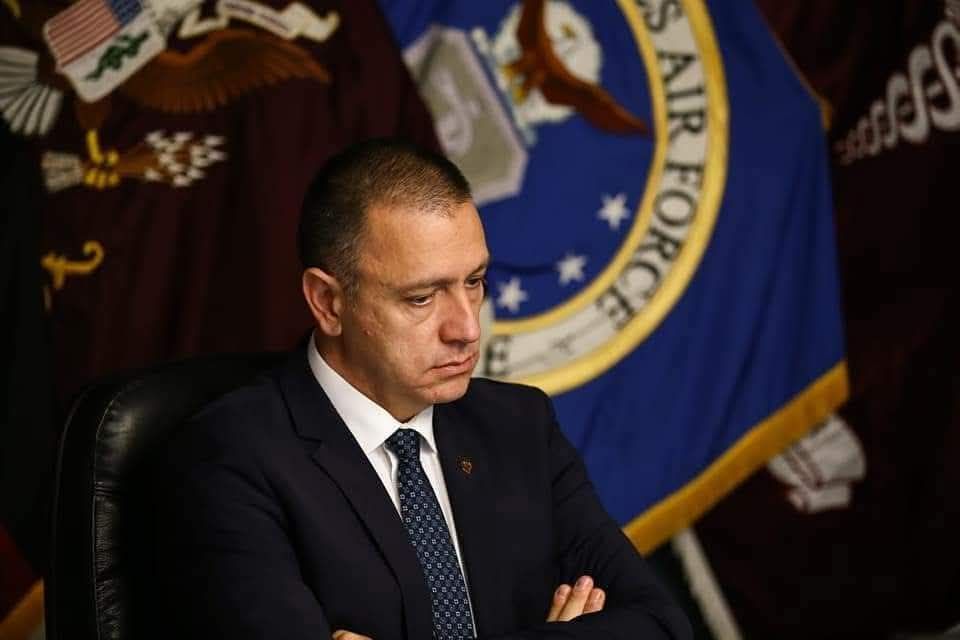 deputatul PSD Mihai Fifor critic blocarea preedintelui la Paris