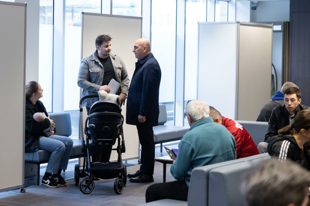 Ilie Bolojan a efectuat o vizita surpriza la Consulatul Romaniei din Bruxelles Care a fost scopul premierului