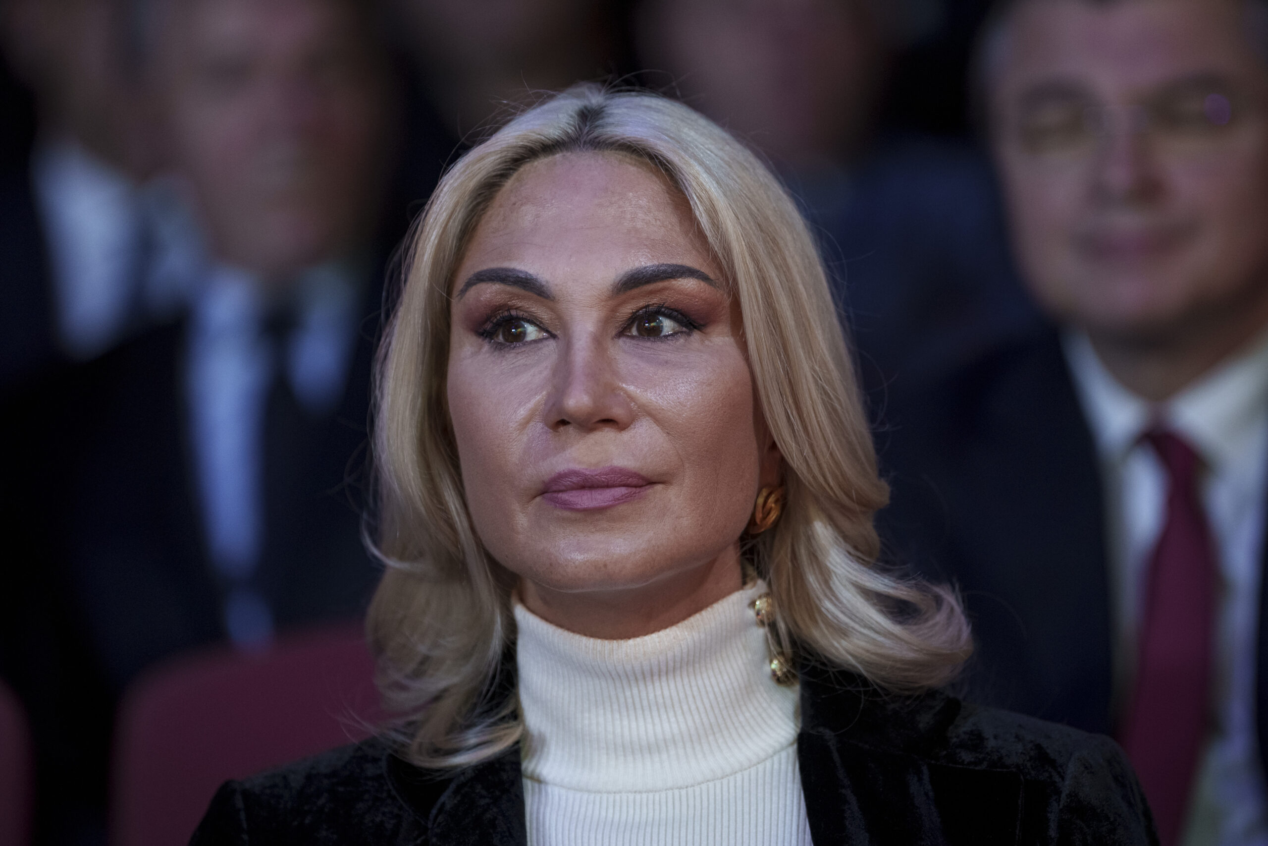 Raluca Turcan atarge atentia asupra tensiunilor din coalitie Cand doi se cearta al treilea castiga