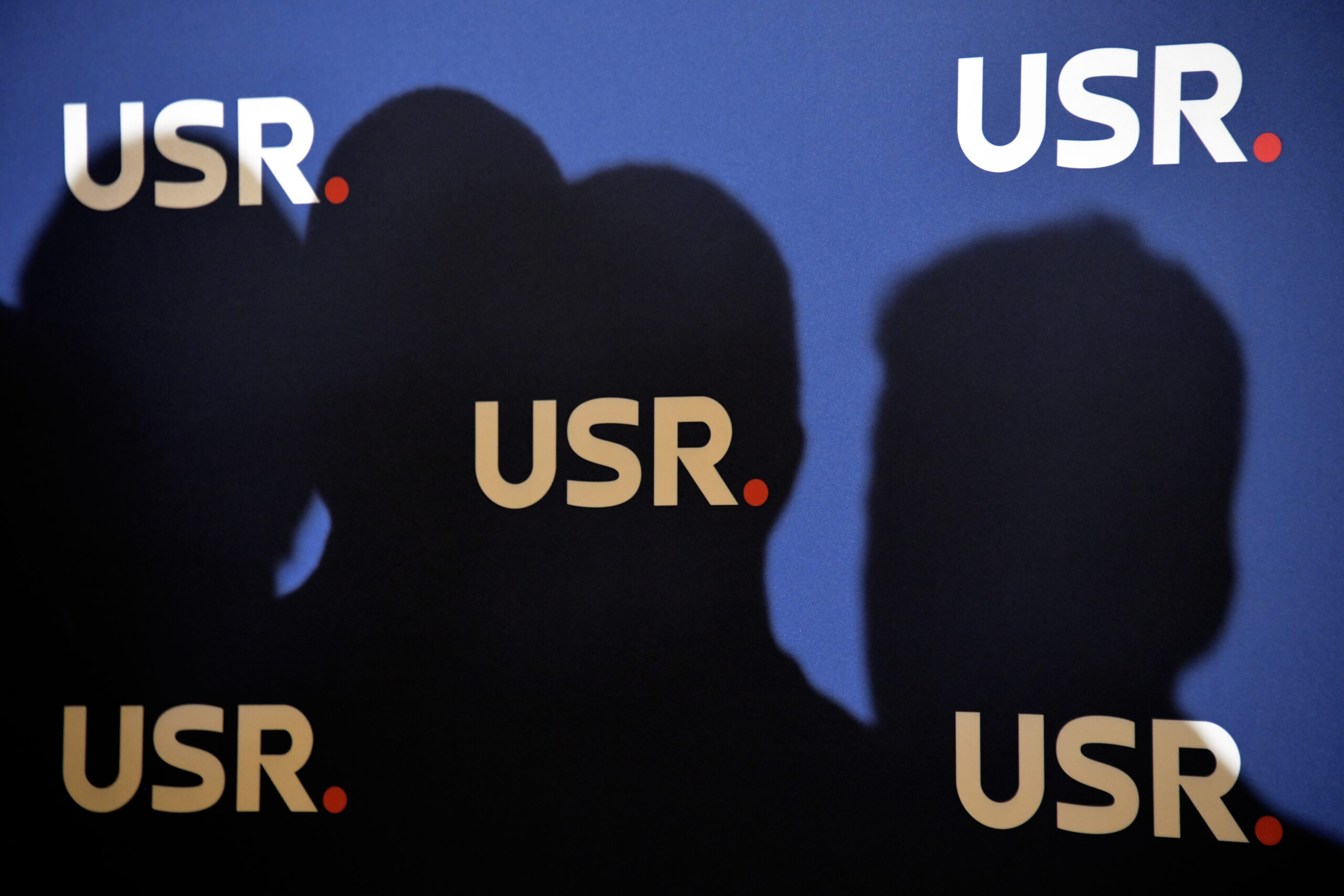 USR propune un termen de 3 zile pentru companiile care depasresc limita de TVA