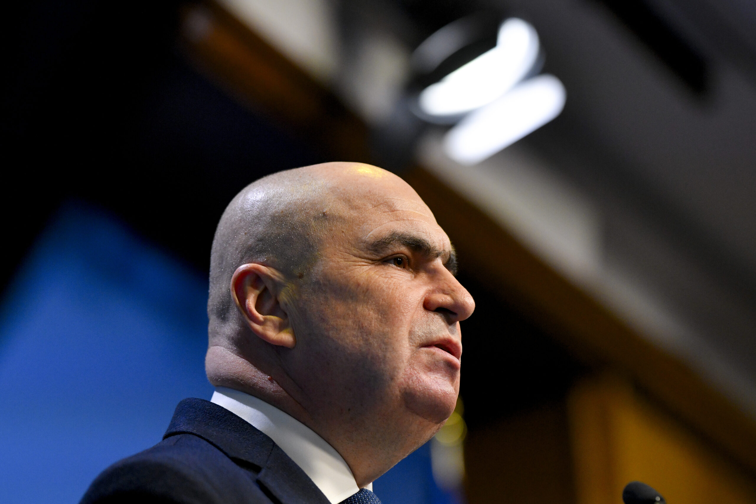 Bolojan Cea mai mare greseala ar fi sa ne relaxam si sa respiram usurati