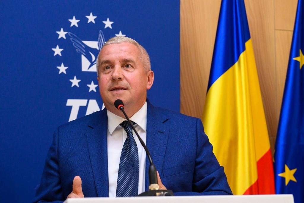 Europarlamentar PNL acuzatii la adresa PSD dupa ce Avocatul Poporului a sesizat CCR in legatura cu reforma administratiei Nu este o coincidenta ci un blocaj politic