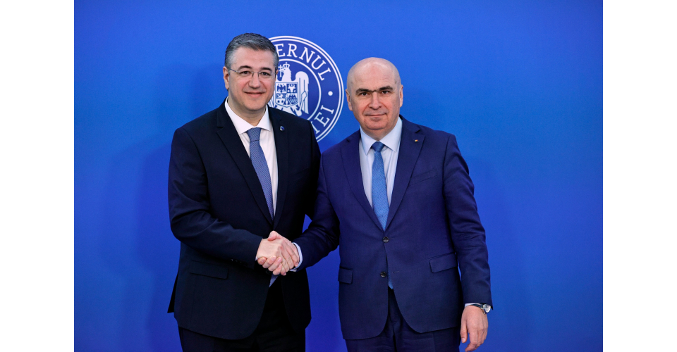 Guvernul Bolojan elaboreaza masuri noi pentru carburani si grabeste proiectele de infrastructura