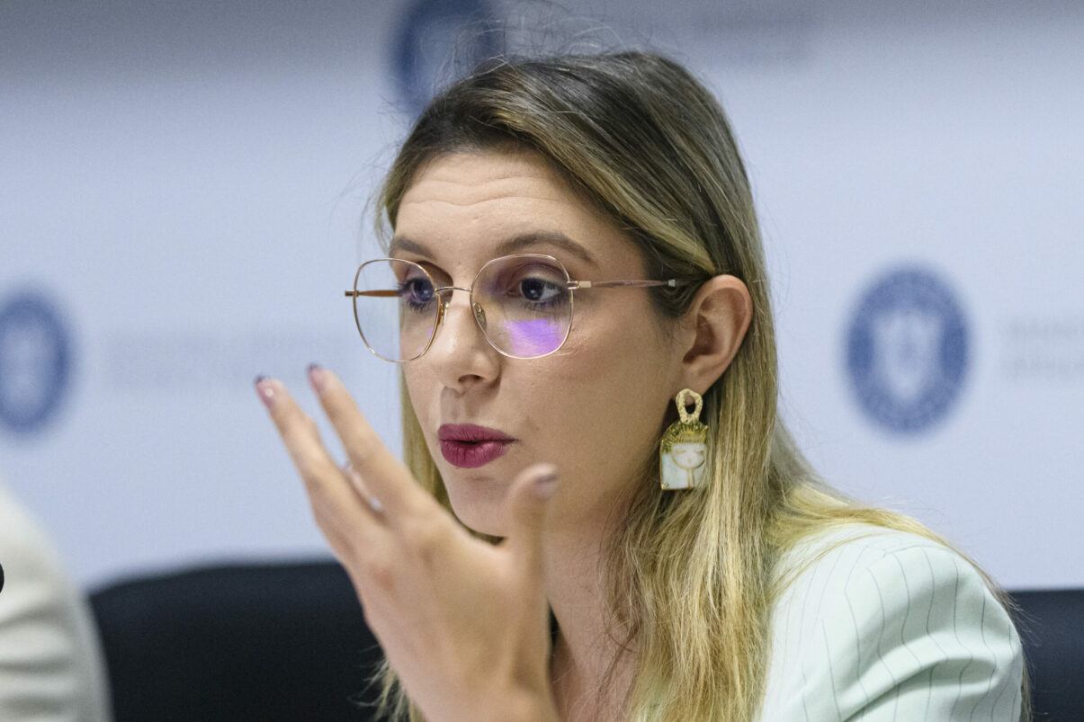 Motunea impotriva ministrei Mediului Diana Buzoianu a fost respinse de Senat