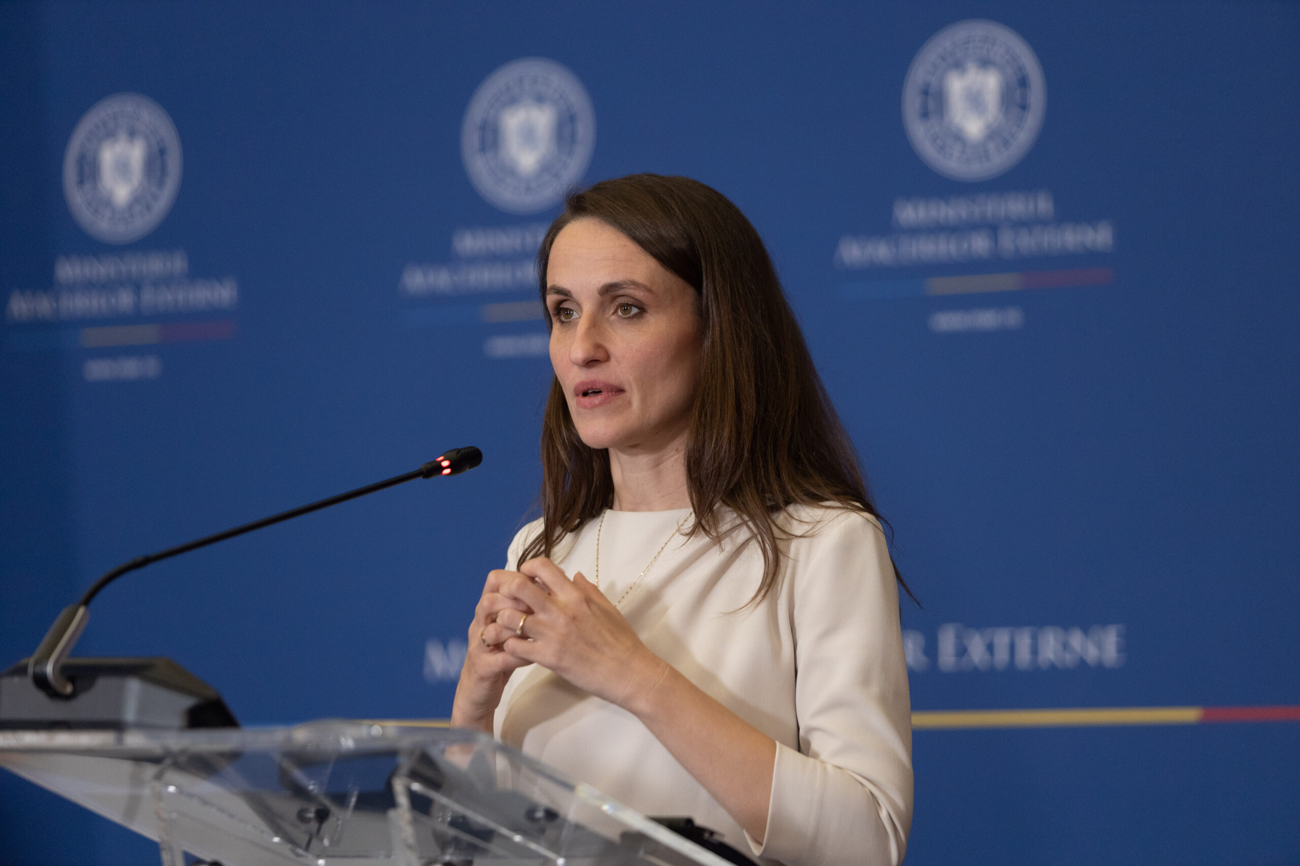 Oana Toiu anunta ca elevii din Vrancea blocati in Dubai se vor intoarce in tara Grupul se indreapta spre Oman de unde va fi organizat zborul
