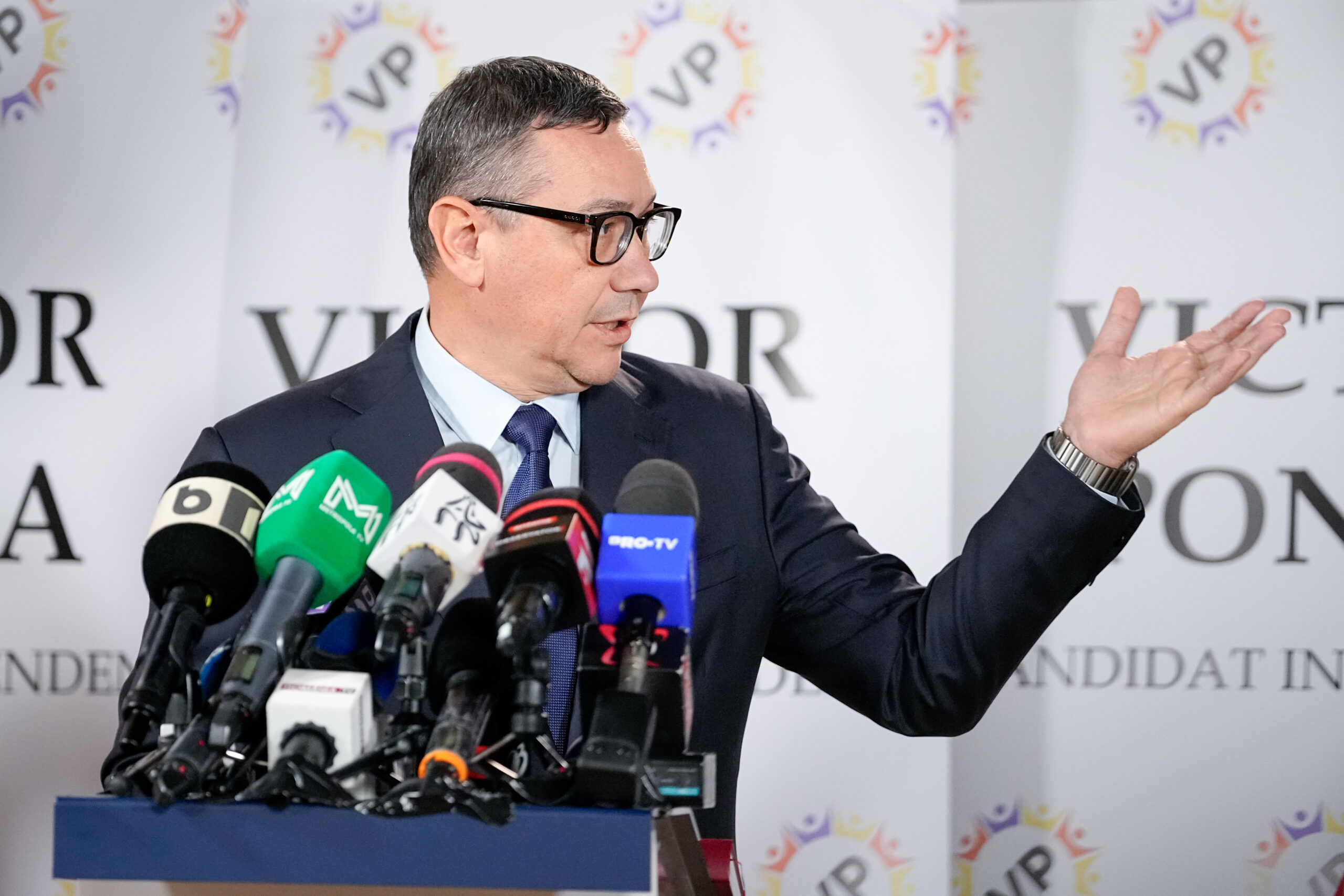 Ponta despre interventia MAE Membrii USR primesc bani de la buget pentru a ma injura pe mine si pe copilul meu