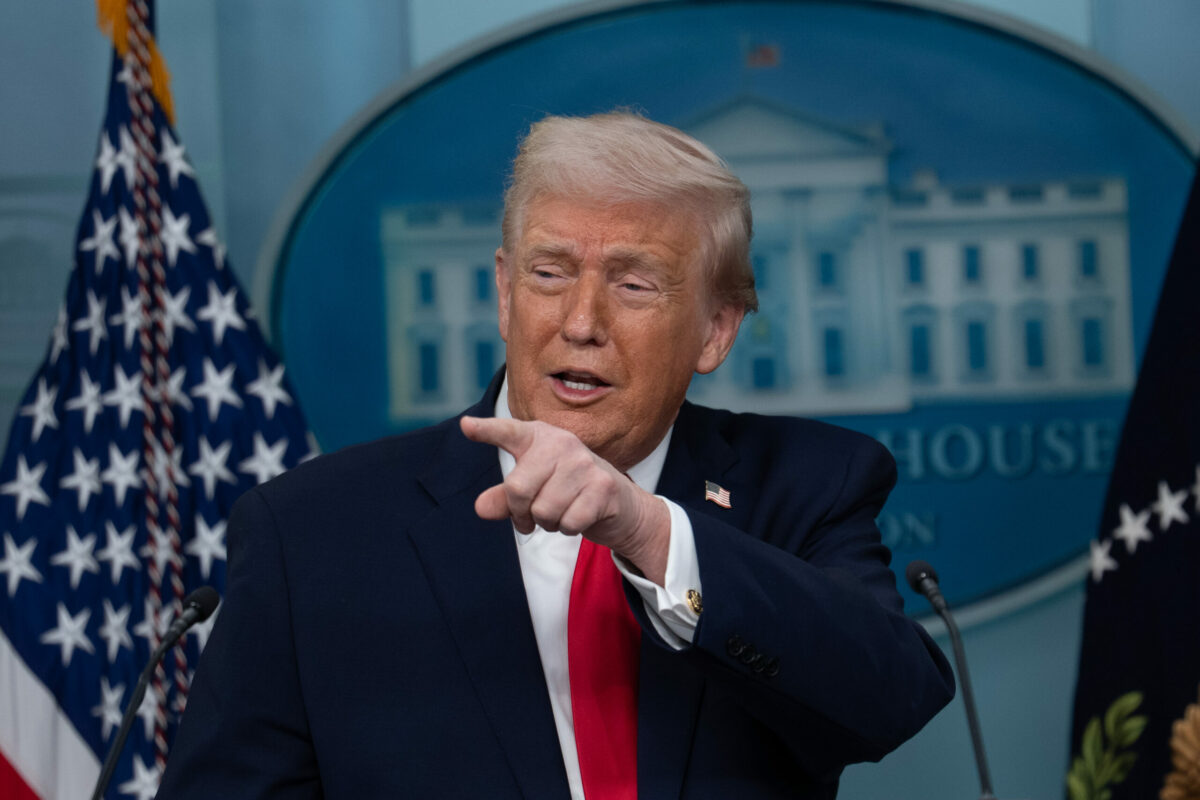 Sondaj in SUA Rata de aprobat a lui Donald Trump a coborat la un nivel minim