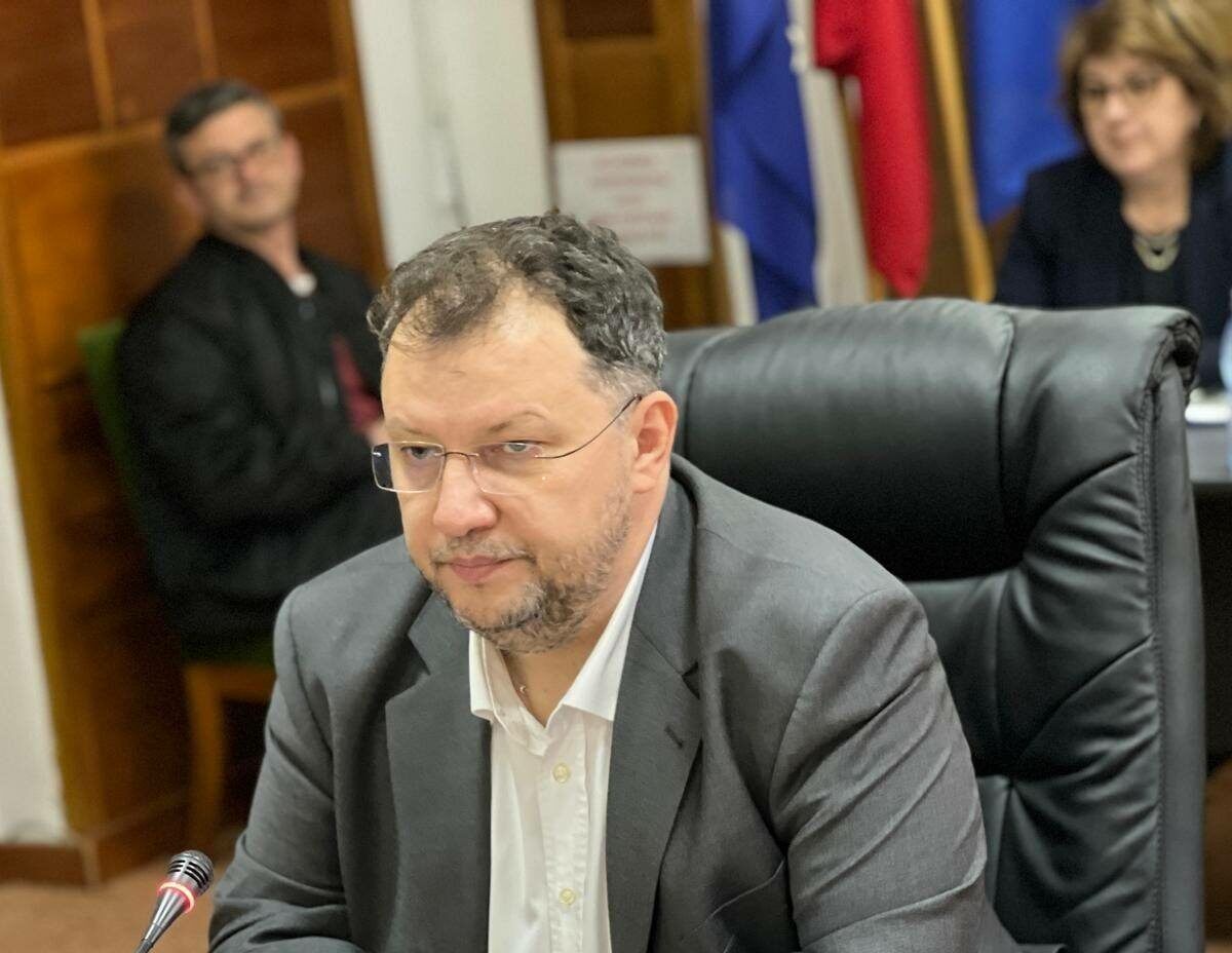 Tensiuni in PNL dupa sedinta de luni seara Presedintele Consiliului Judetean Giurgiu NU putem arunca toate responsabilitatile pe primari si sa spunem ca nu sunt reformatori