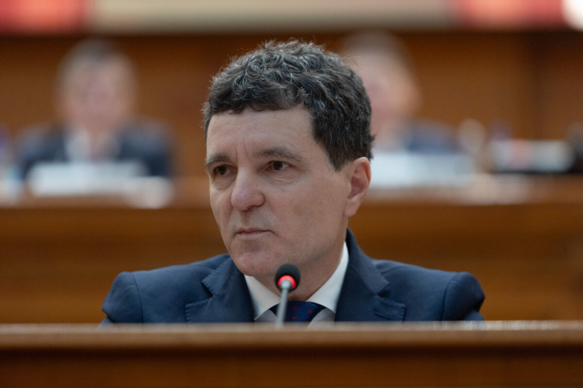Un senator AUR solicita trimiterea din nou la presedintele Romaniei a deciziei referitoare la trupele SUA