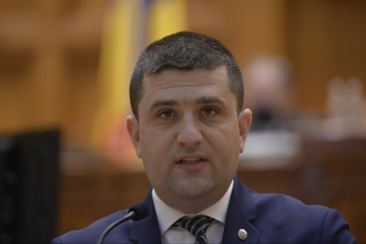 ministrul aparii intalniri privind cooperarea in domeniu cu ambasadorul sua la bucuresti