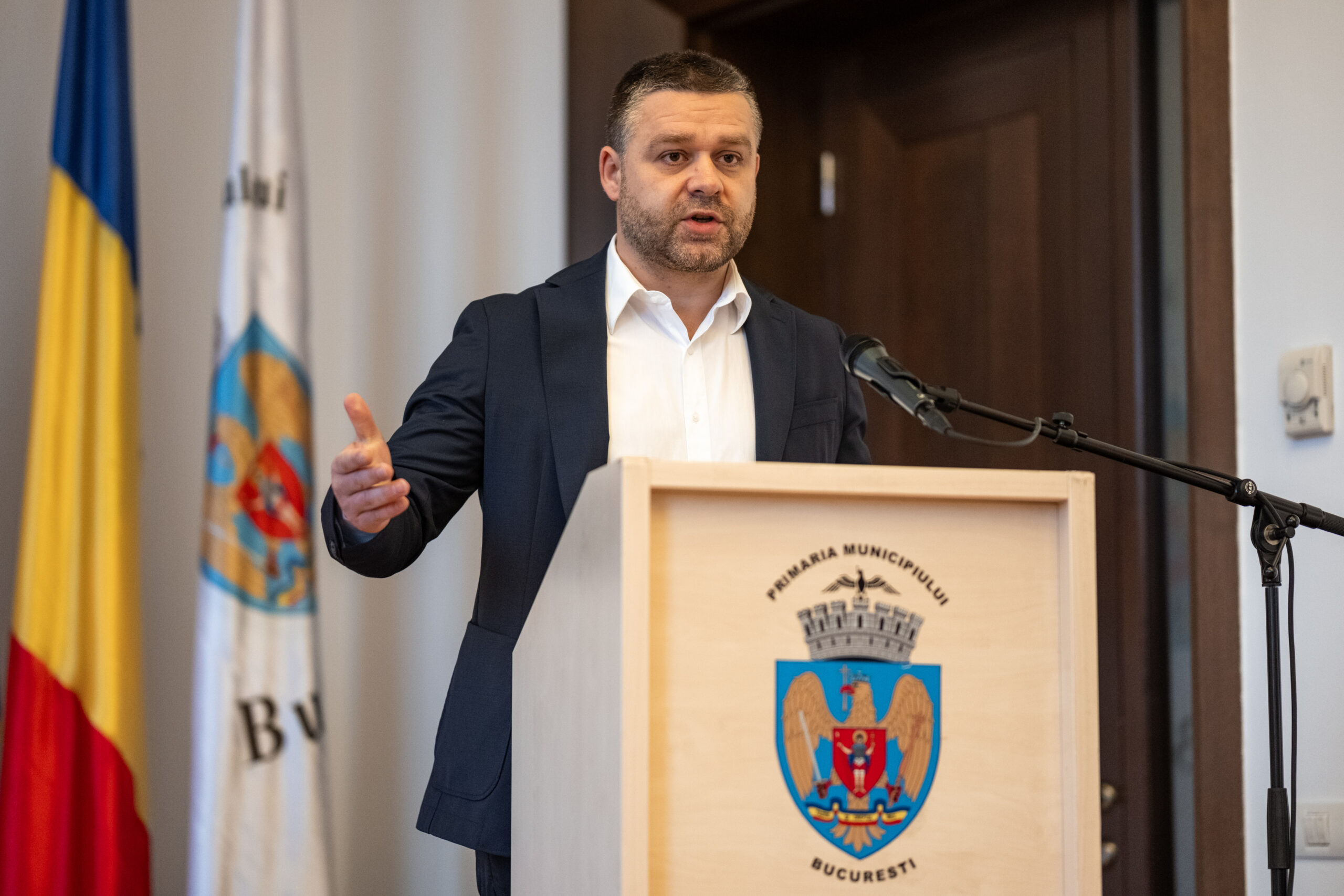 Ciucu despre propunerea eliminarii gratisurilor pentru parcari Serviciul public de parcari nu mai are justificare pentru existenta sa