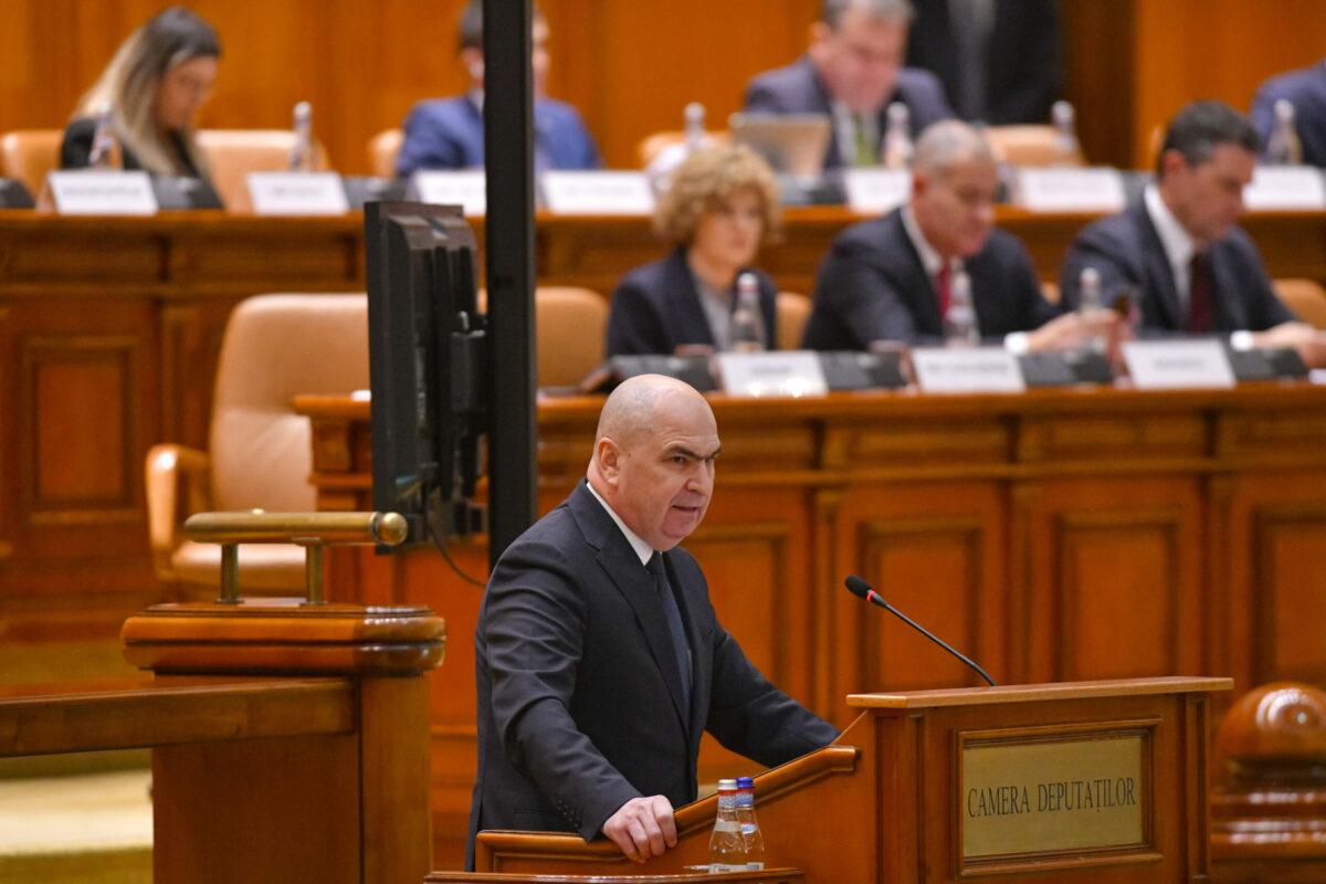 Motunea de cenzura impotriva Guvernului Bolojan citita astazi in Parlament Votul final programat pentru 5 mai