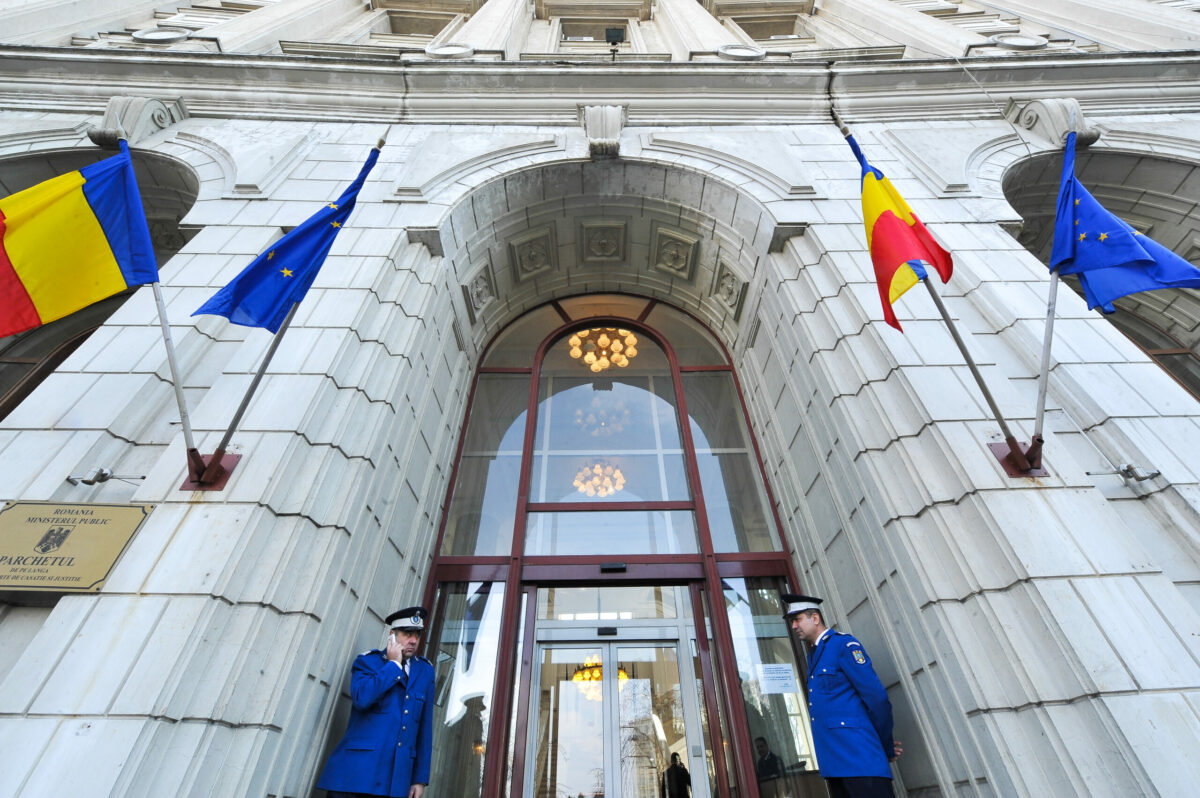 deputat roman trimis in judecata pentru ca ar fi solicitat oamenilor sa detoneze institutii publice din bistrita