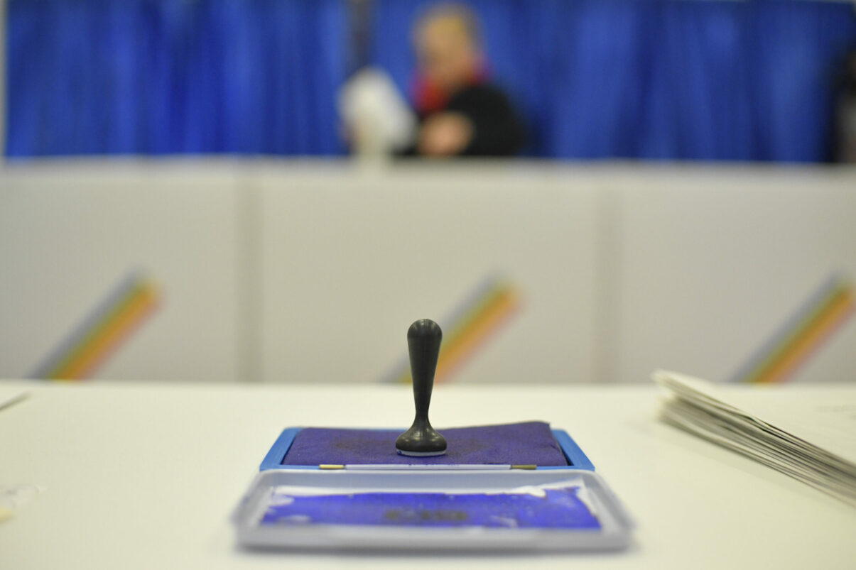 AUR propune un Parlament format din doar 299 de alesi Consiliul Legislativ proiectul nu poate fi sustinut