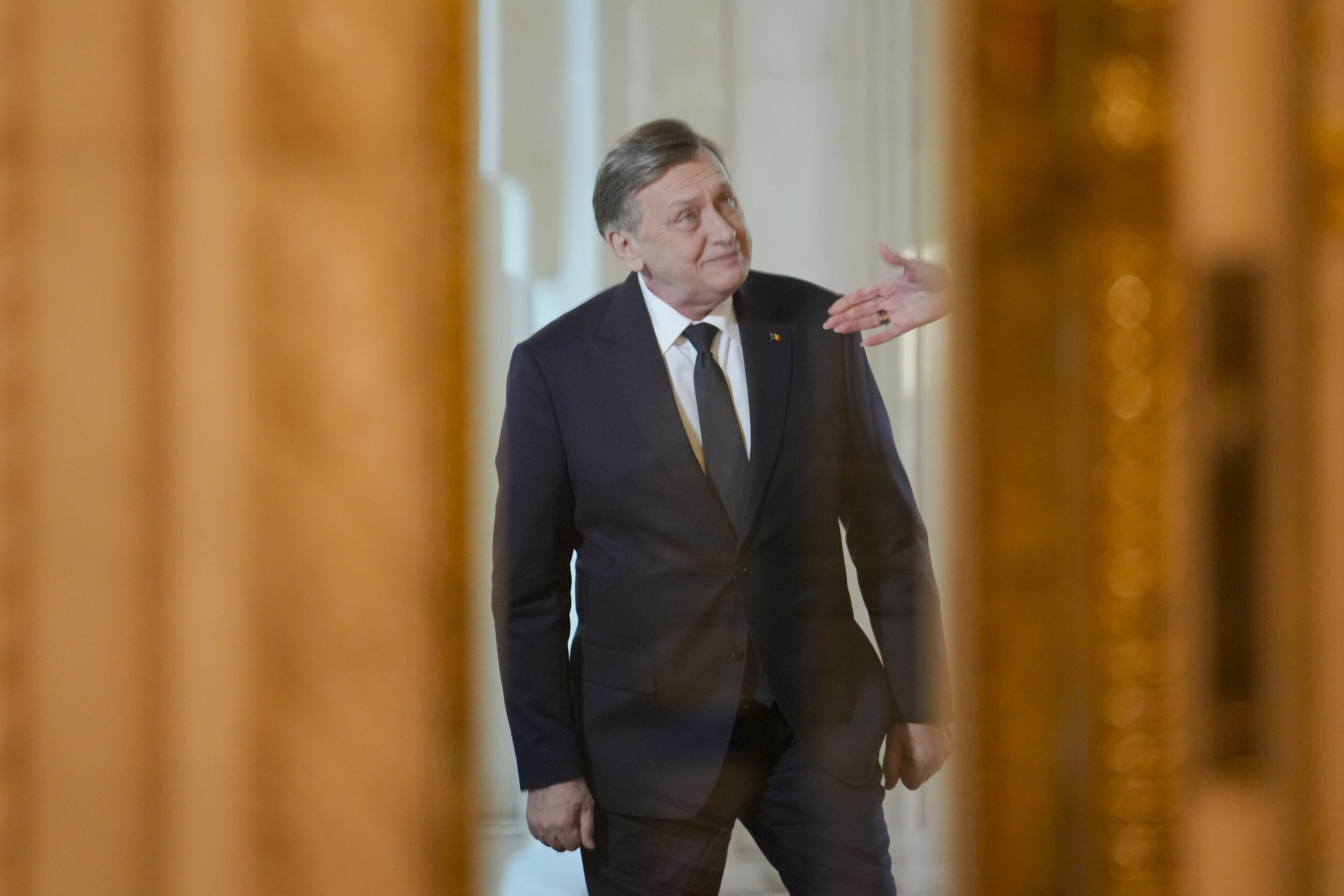 Crin Antonescu: AUR este extremist? Și eu pot afirma că USR este un partid extremist 3 Crin Antonescu AUR este extremist Si eu pot afirma ca USR este un partid
