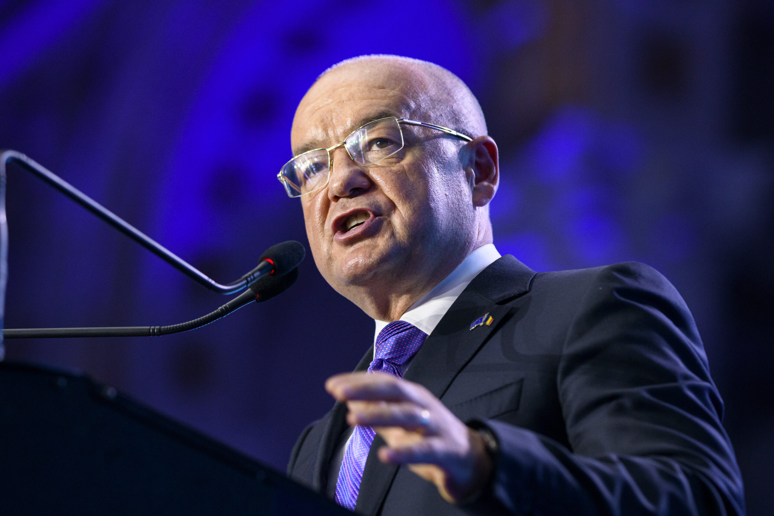 Emil Boc PNL nu va sustine un guvern la care participa PSD Liberalii continua sa l sprijine pe Ilie Bolojan