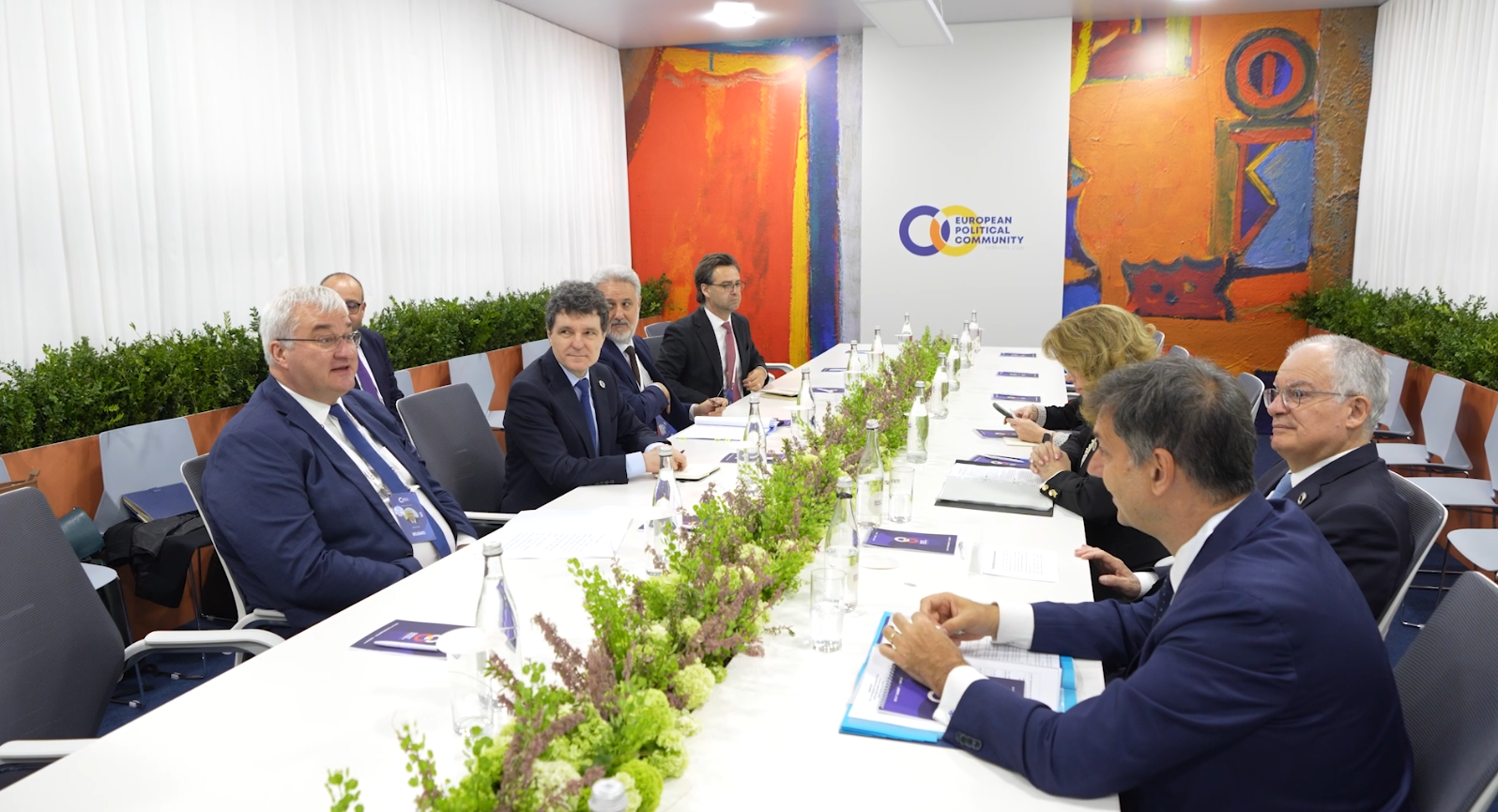 Nicisor Dan la intalnirea despre Coridorul Vertical Au fost prezenti lideri din mai multe tari