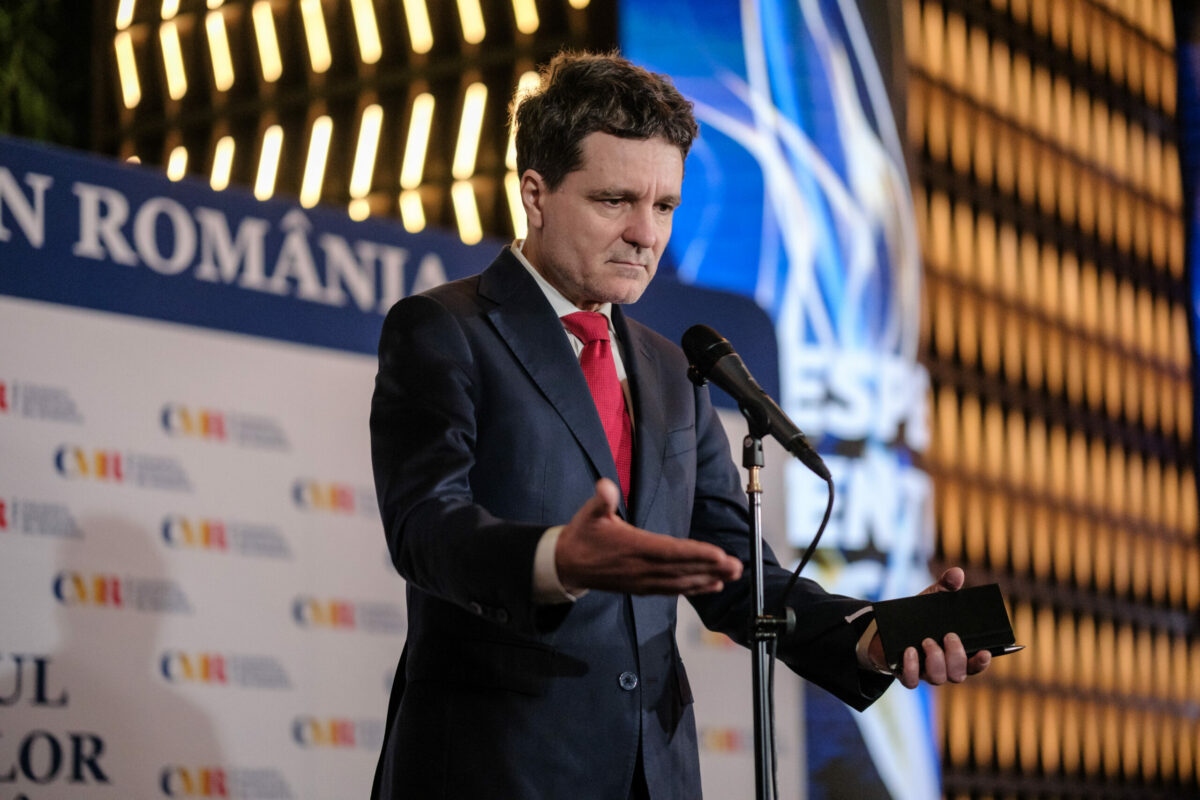 Presa ungara Se constituie noul guvern roman presedintele promoveaza o directie pro occidentala