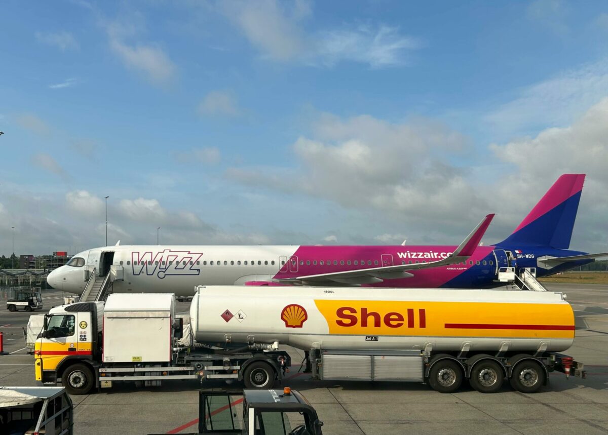 Pretul biletelor de avion nu poate fi crescut dupa achizitie din cauza cresterei pretului combustibilului