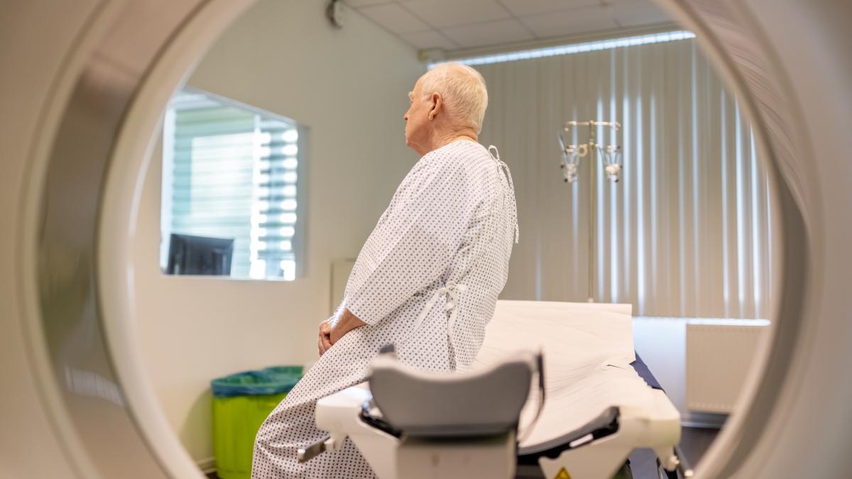 Situatie scandalosa la Institutul Oncologic din Bucuresti Pacienti cu cancer dati afara acasa din cauza