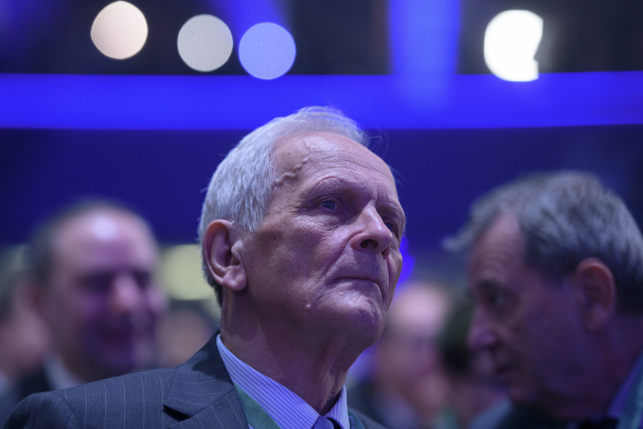 Stolojan ii cere lui Nicusor Dan sa actioneze rapid Nu poate atepta Trebuie sa respecte Constitutia
