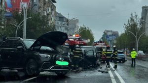 Trafic blocat pe cea mai importanta strada din centrul Bucurestiului A avut loc un accident cu patru masini