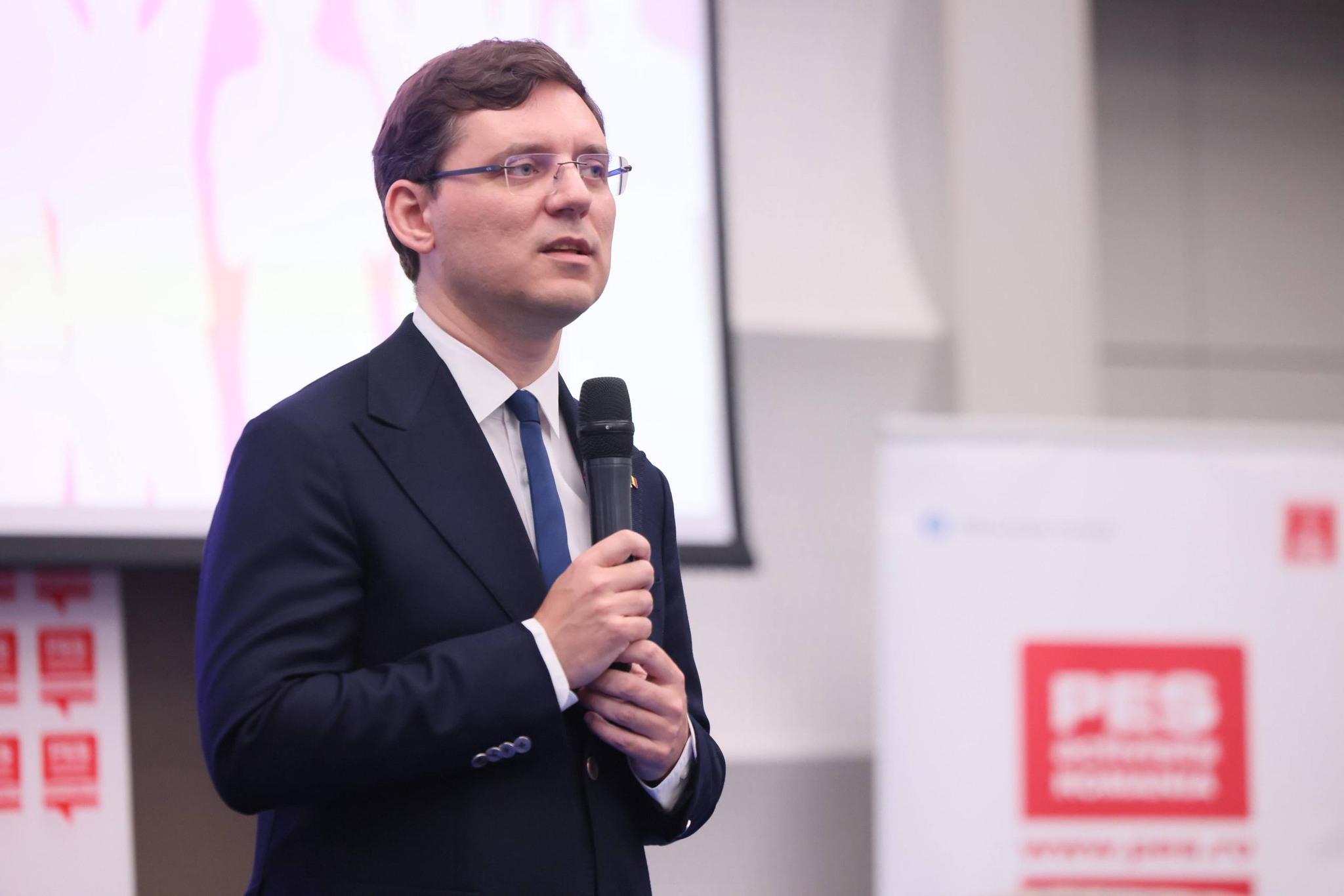 Victor Negrescu mesaj emotionant de Ziua Europei Pro roman pro european pro occidental