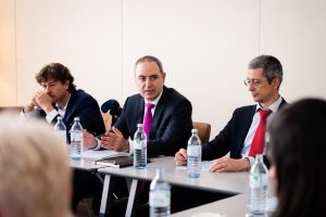 Alexandru Nazare intalniri la Viena cu investitorii Romania poate viza imbunatatirea ratingului national